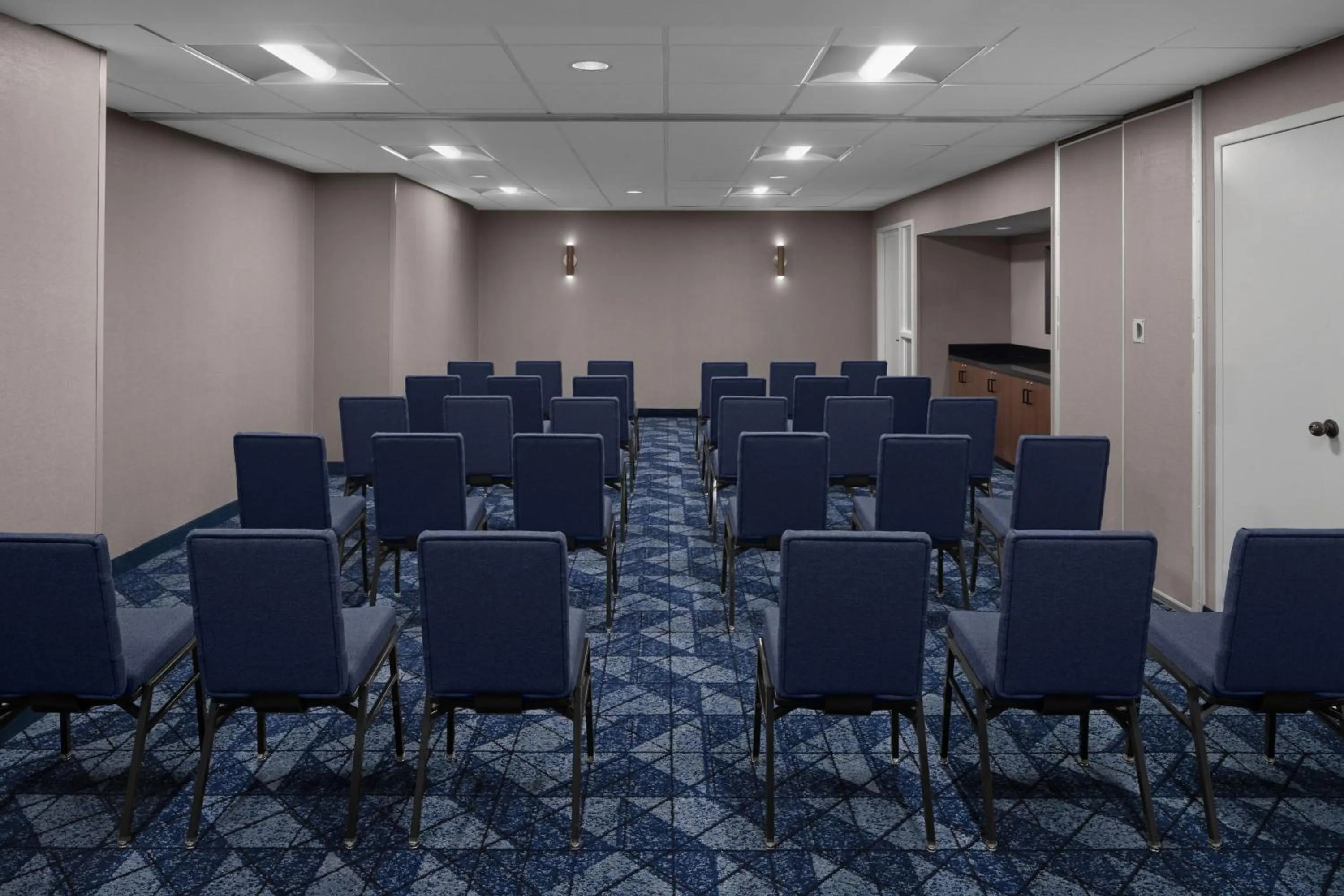Meeting/conference room in Wyndham Pittsburgh University Center