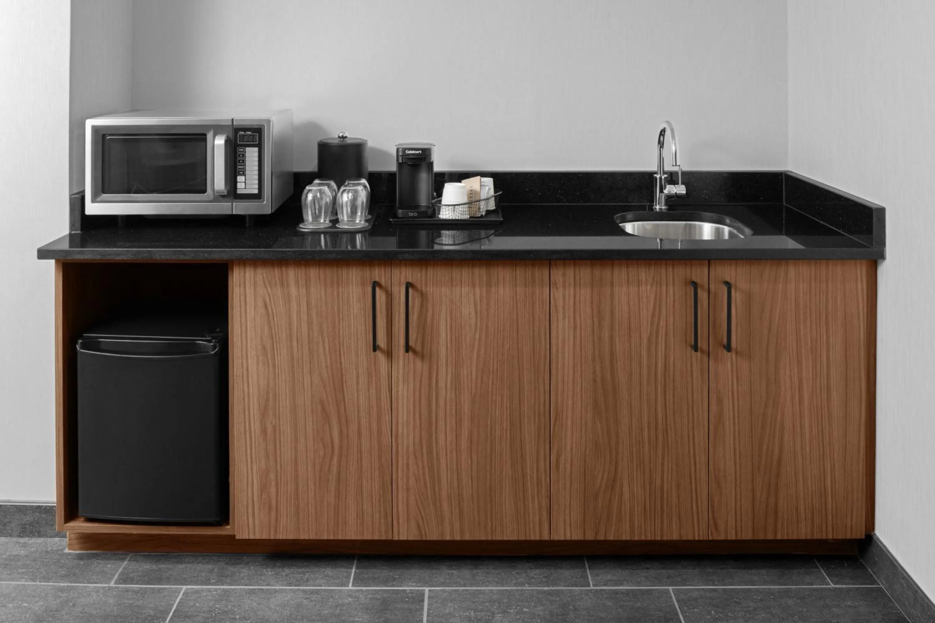 Bedroom in Wyndham Pittsburgh University Center