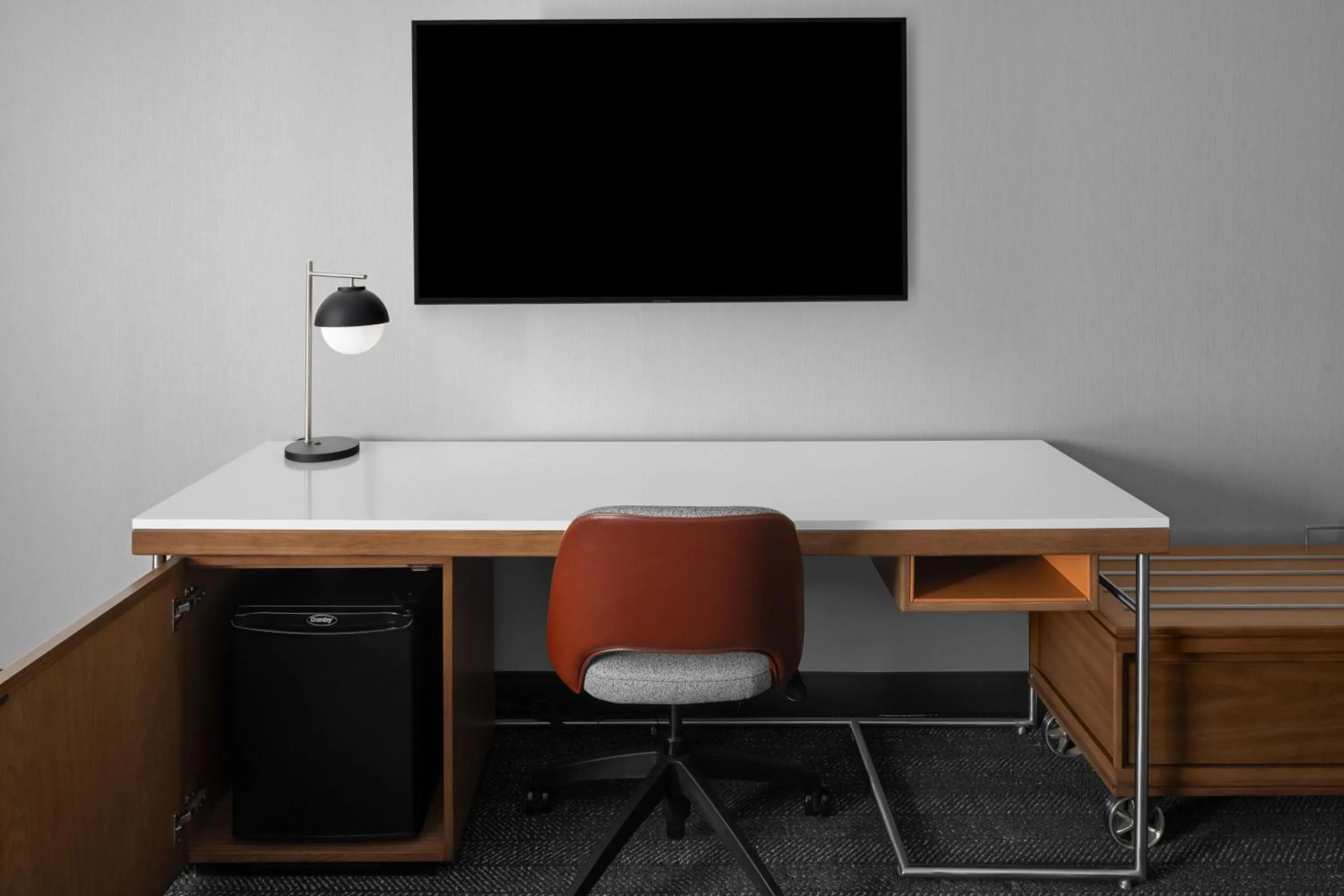 Photo of the whole room in Wyndham Pittsburgh University Center