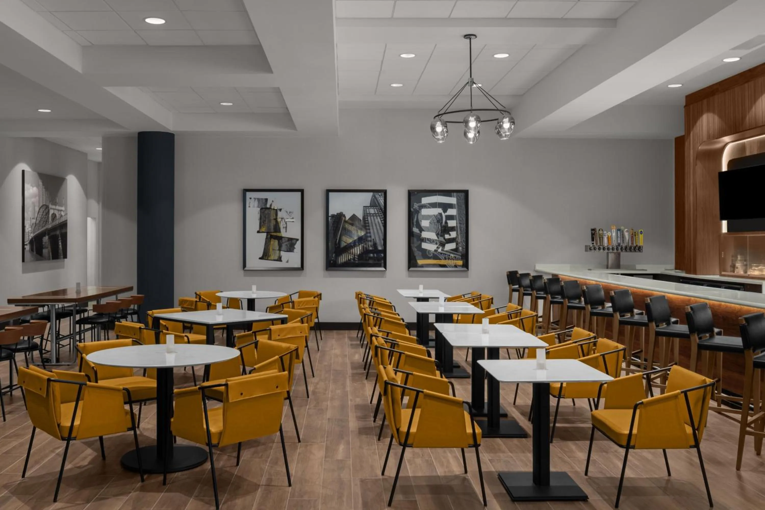 Breakfast in Wyndham Pittsburgh University Center