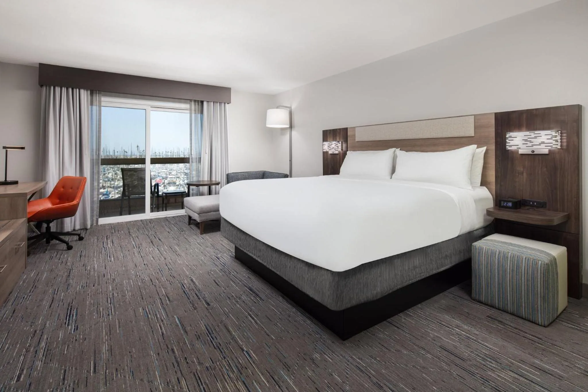 Photo of the whole room, Bed in Holiday Inn Express Hotel & Suites Ventura Harbor by IHG