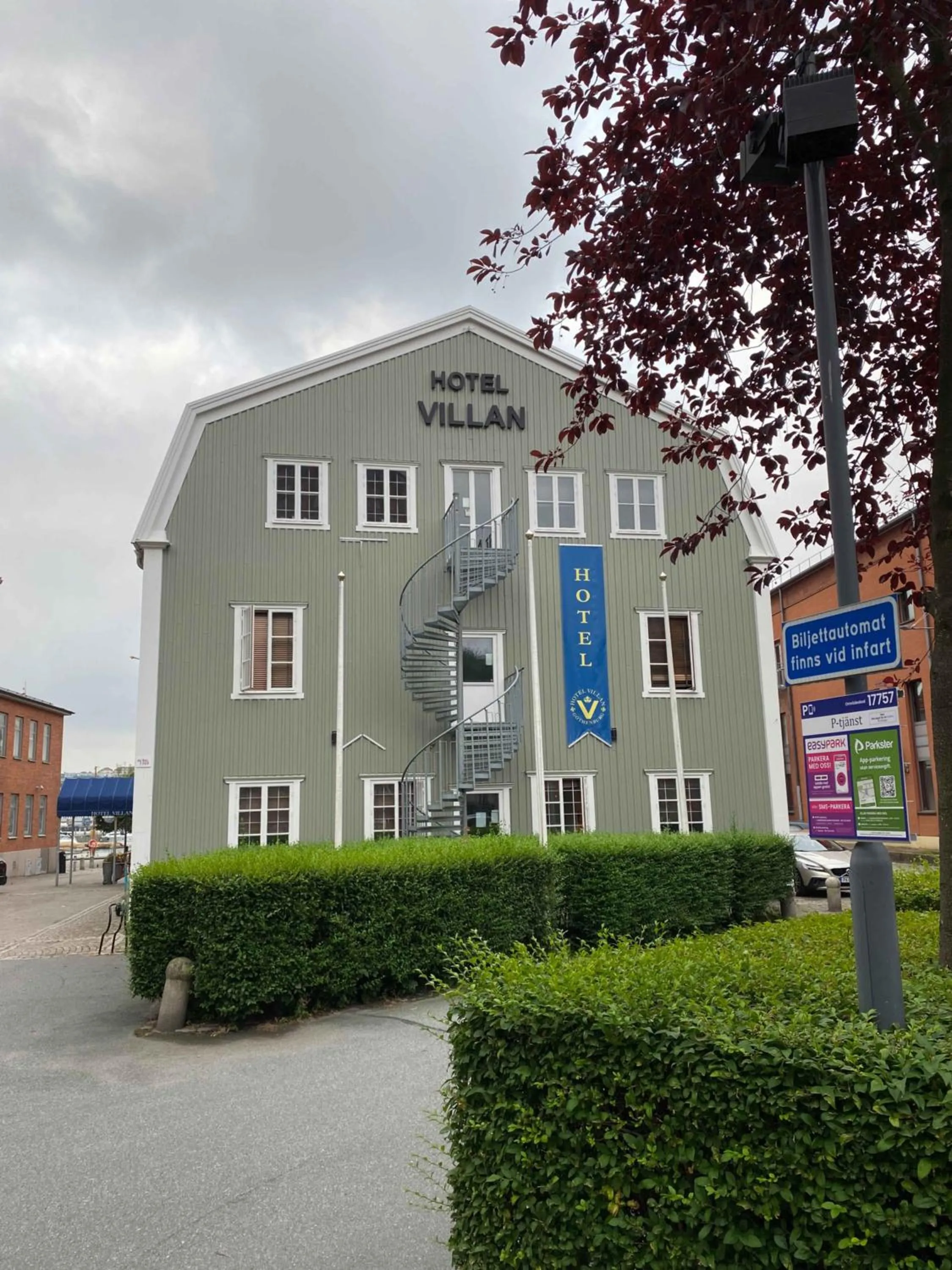 Property building in Hotel Villan