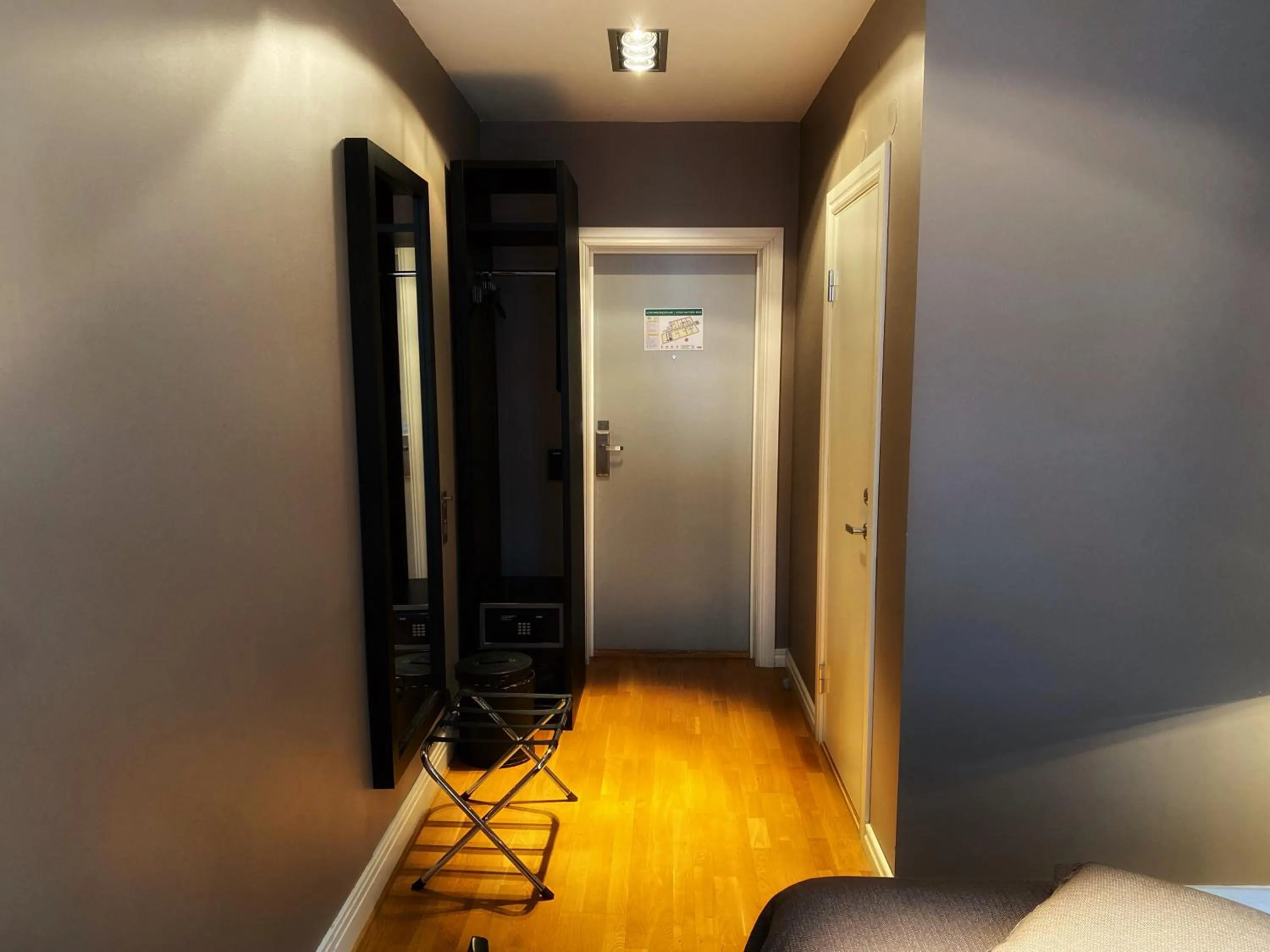 wardrobe in Hotel Villan