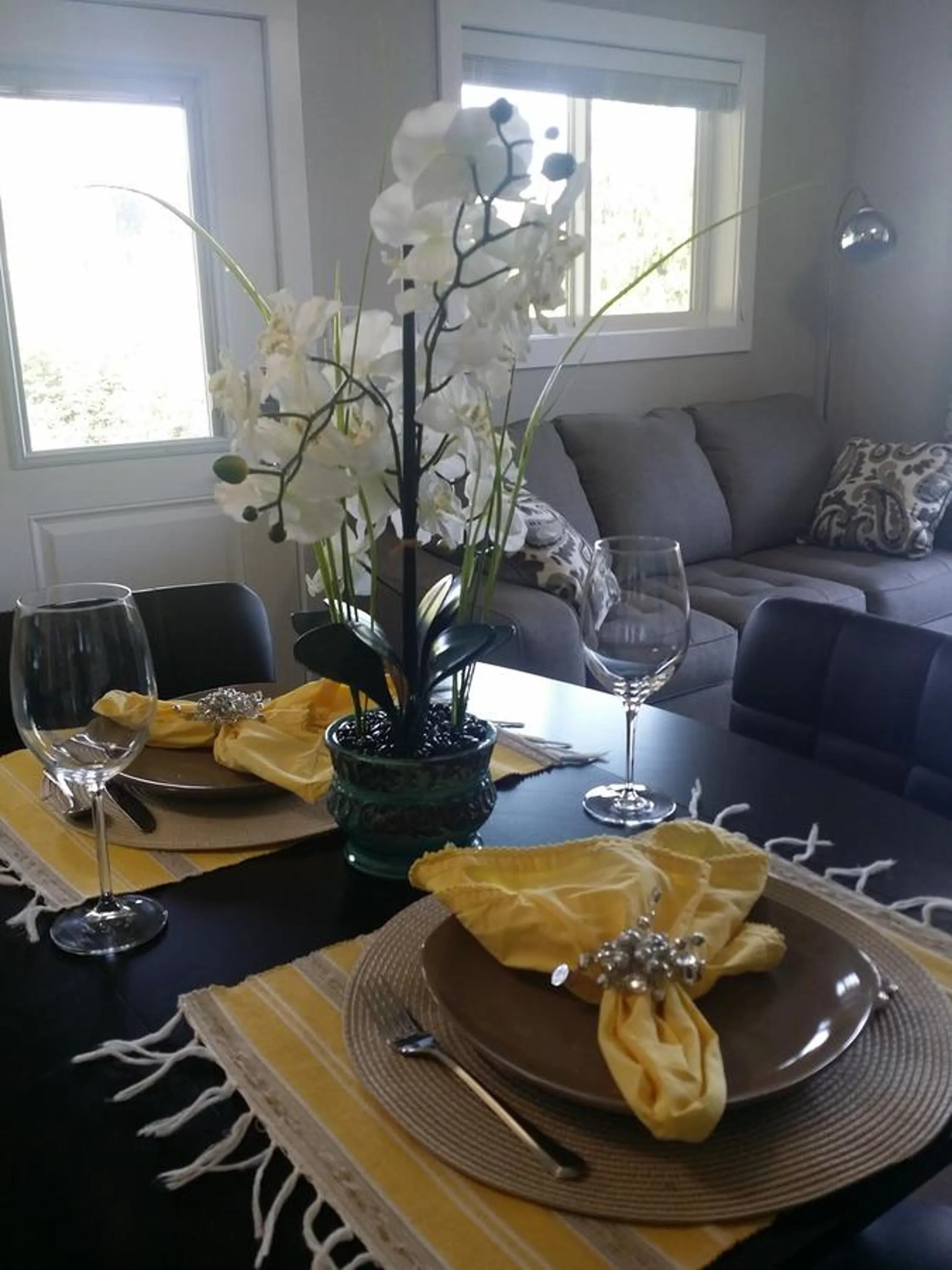 Dining area in Cowichan Calling