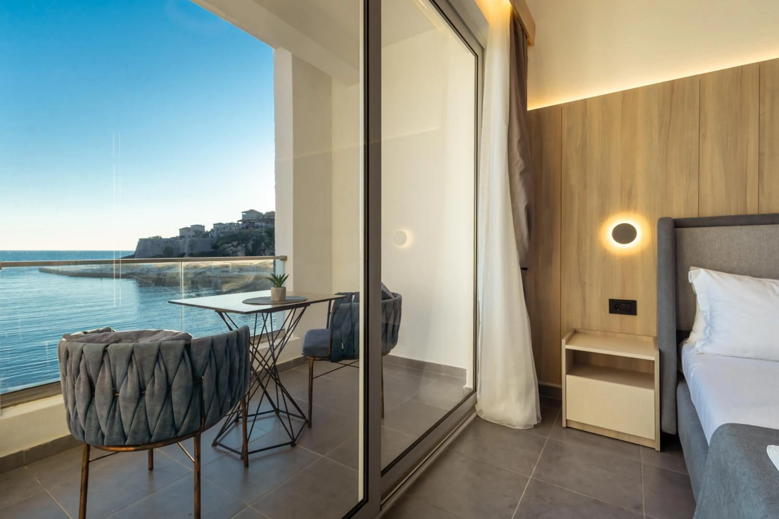 Bed in Continental Hotel