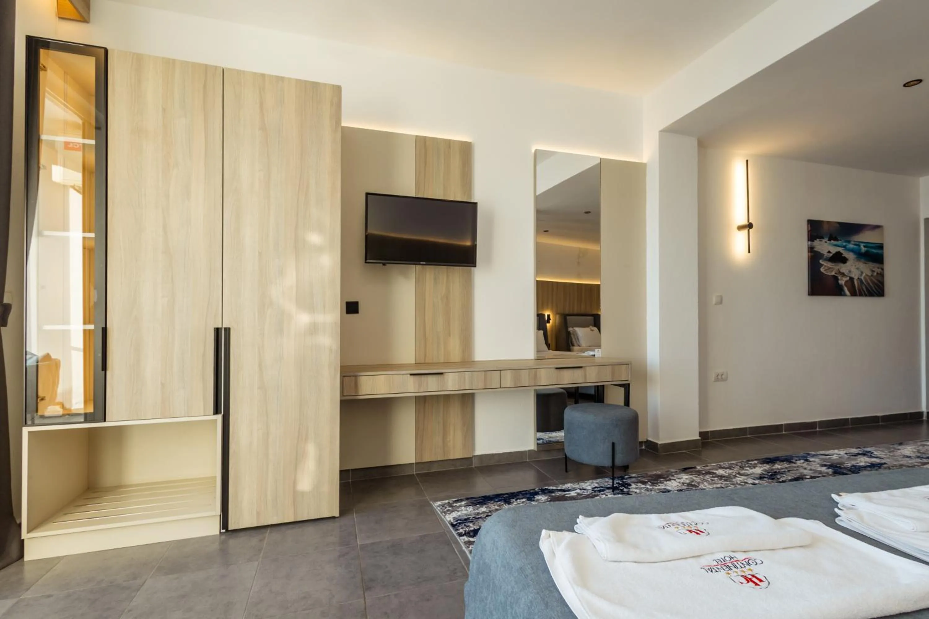 TV and multimedia in Continental Hotel