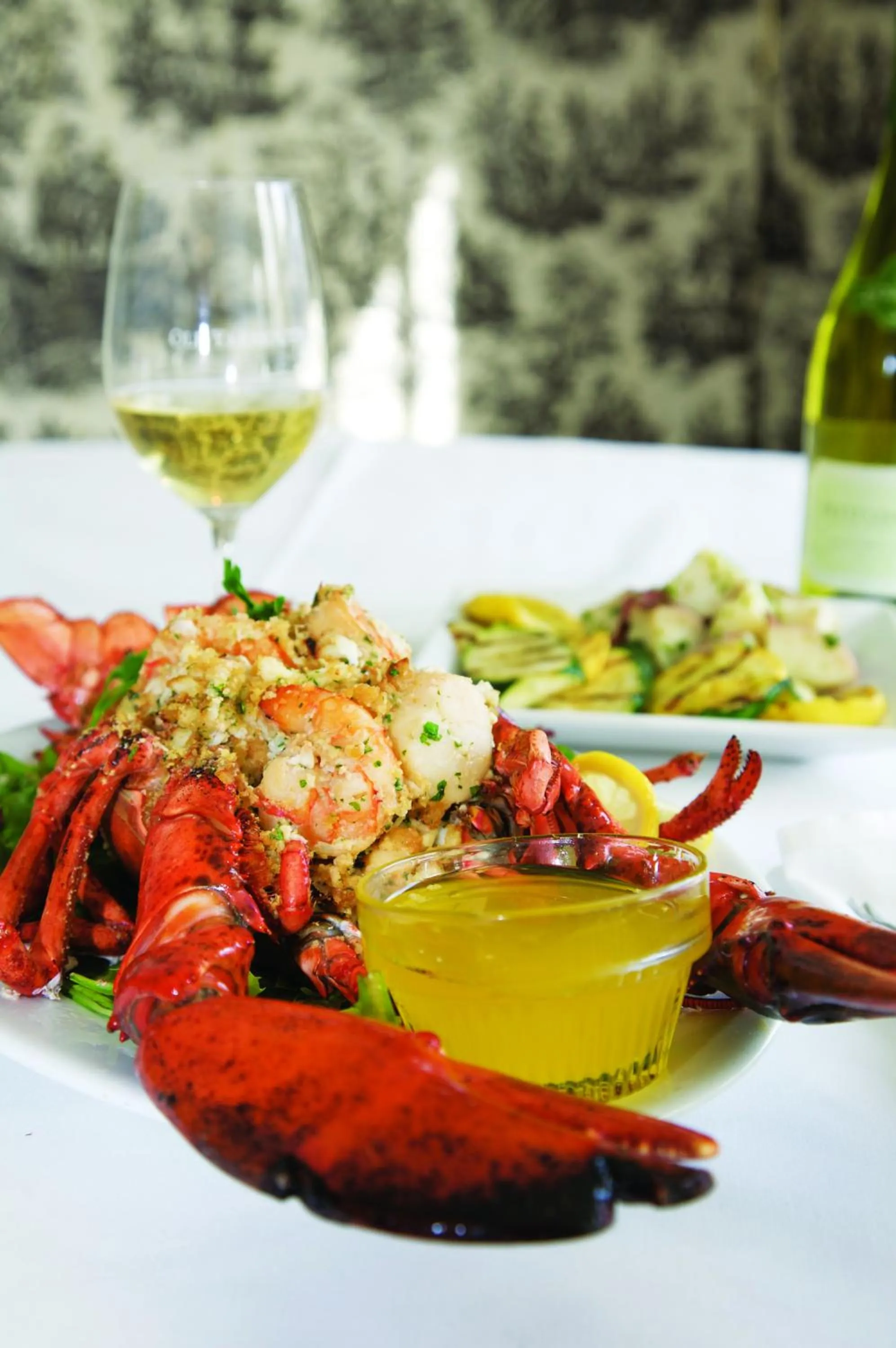 Restaurant/places to eat in Continental Hotel