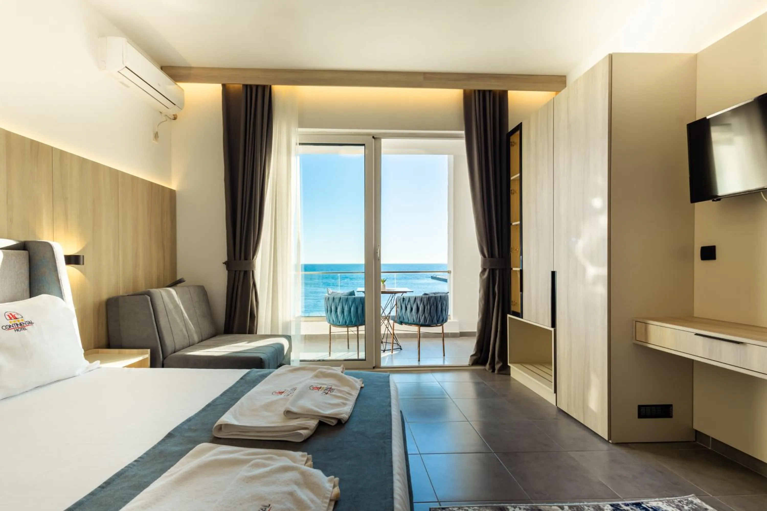 Bed in Continental Hotel