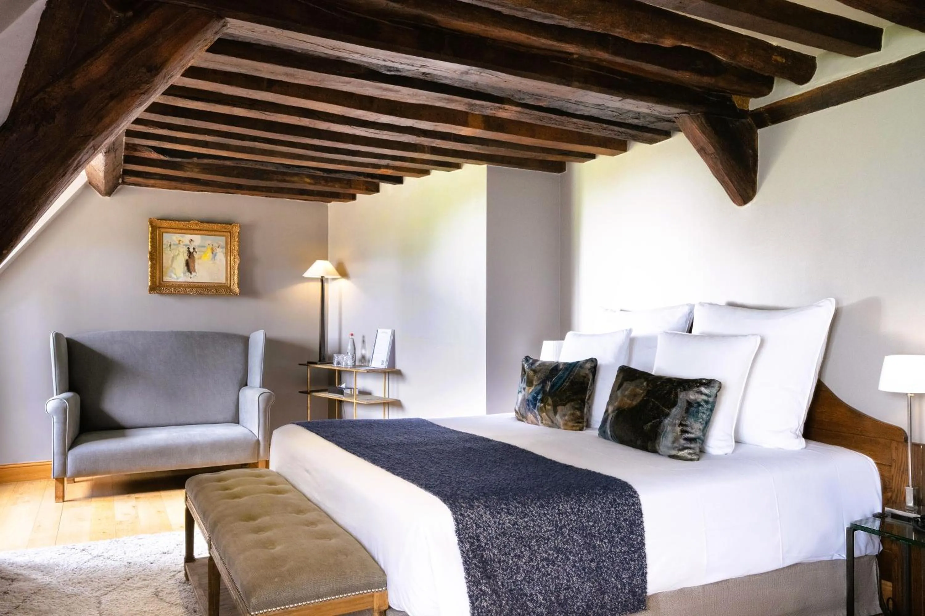 Bedroom, Bed in La Ferme Saint Simeon Hotel & Spa - Relais & Chateaux