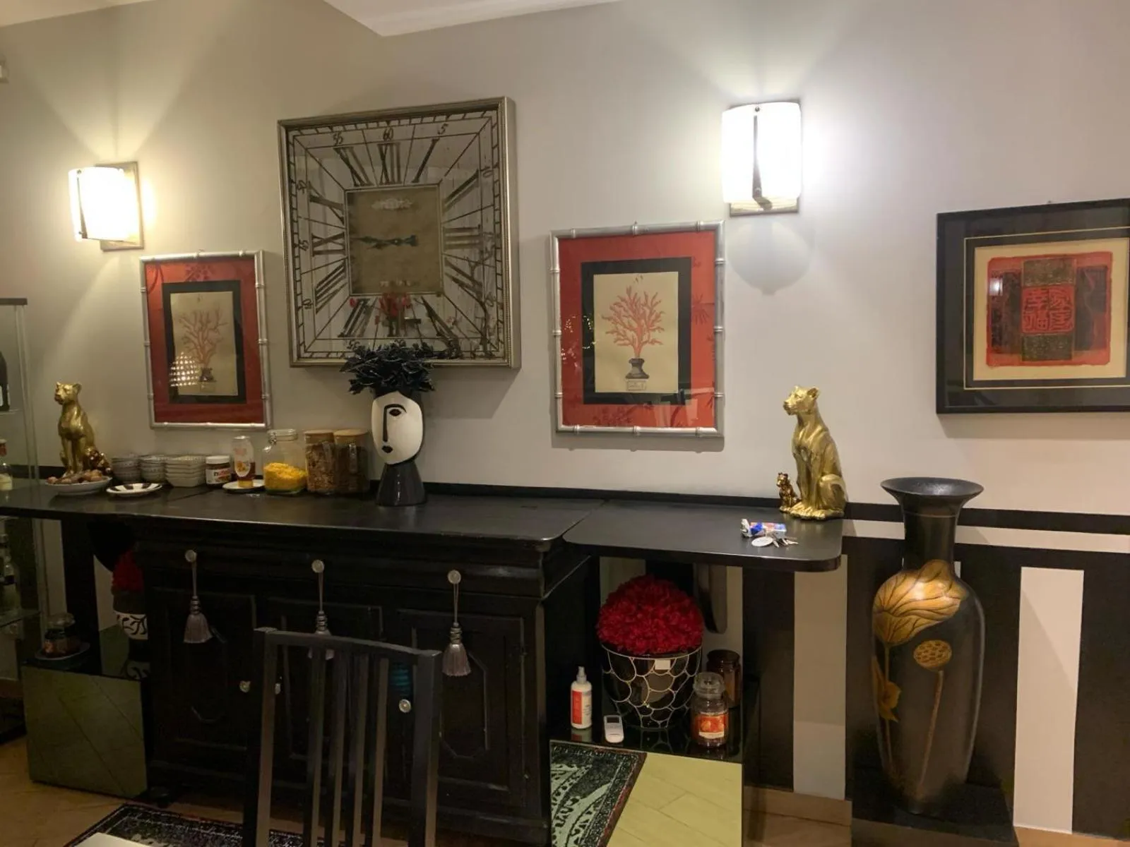 Decorative detail in Residenza Ca' degli Enzi