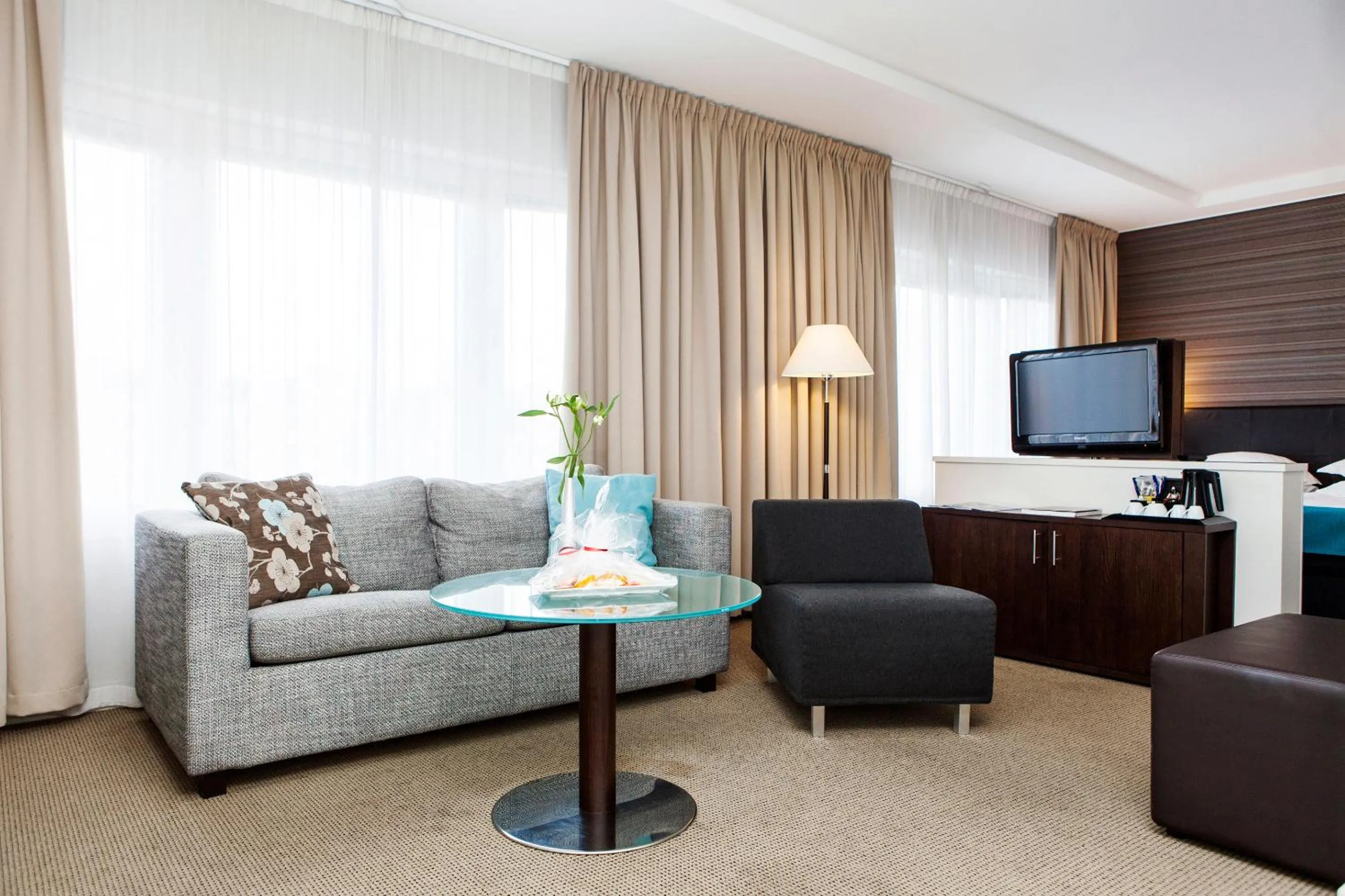 Photo of the whole room in Elite Hotel Marina Plaza