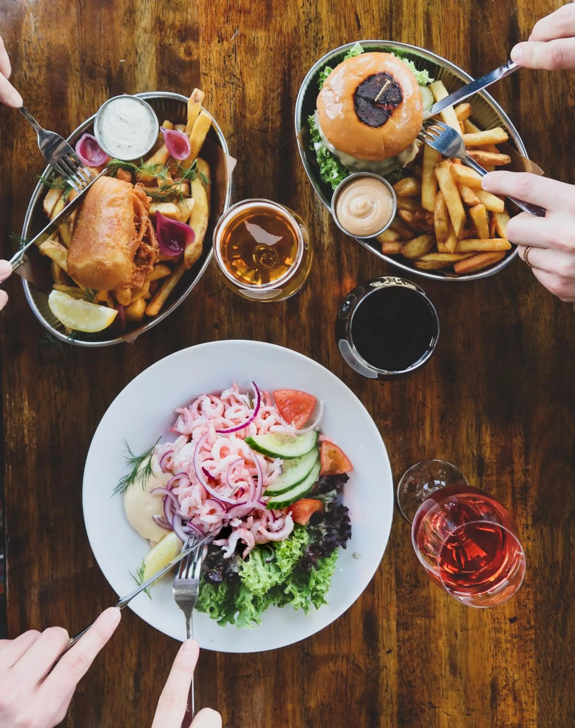 Dinner in Elite Hotel Marina Plaza