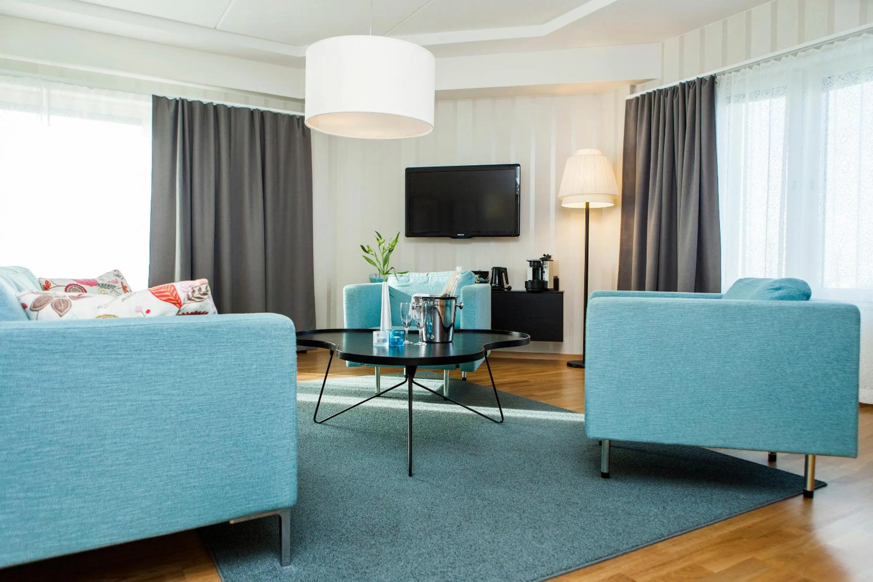 Photo of the whole room in Elite Hotel Marina Plaza