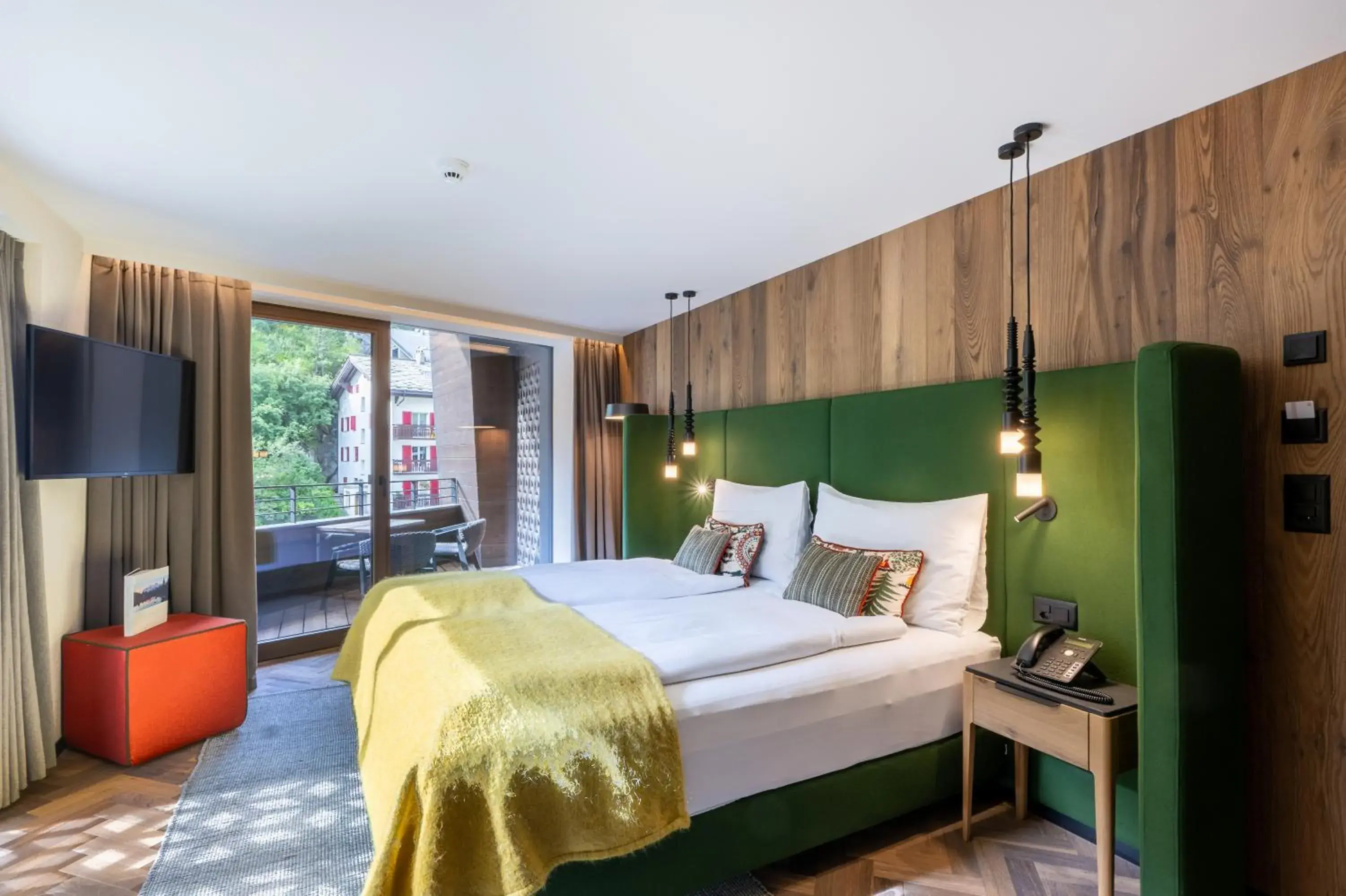 Large Twin Room with Balcony - single occupancy in Hotel ZERMAMA Zermatt Large Twin Room with Balcony - single occupancy in Hotel ZERMAMA Zermatt