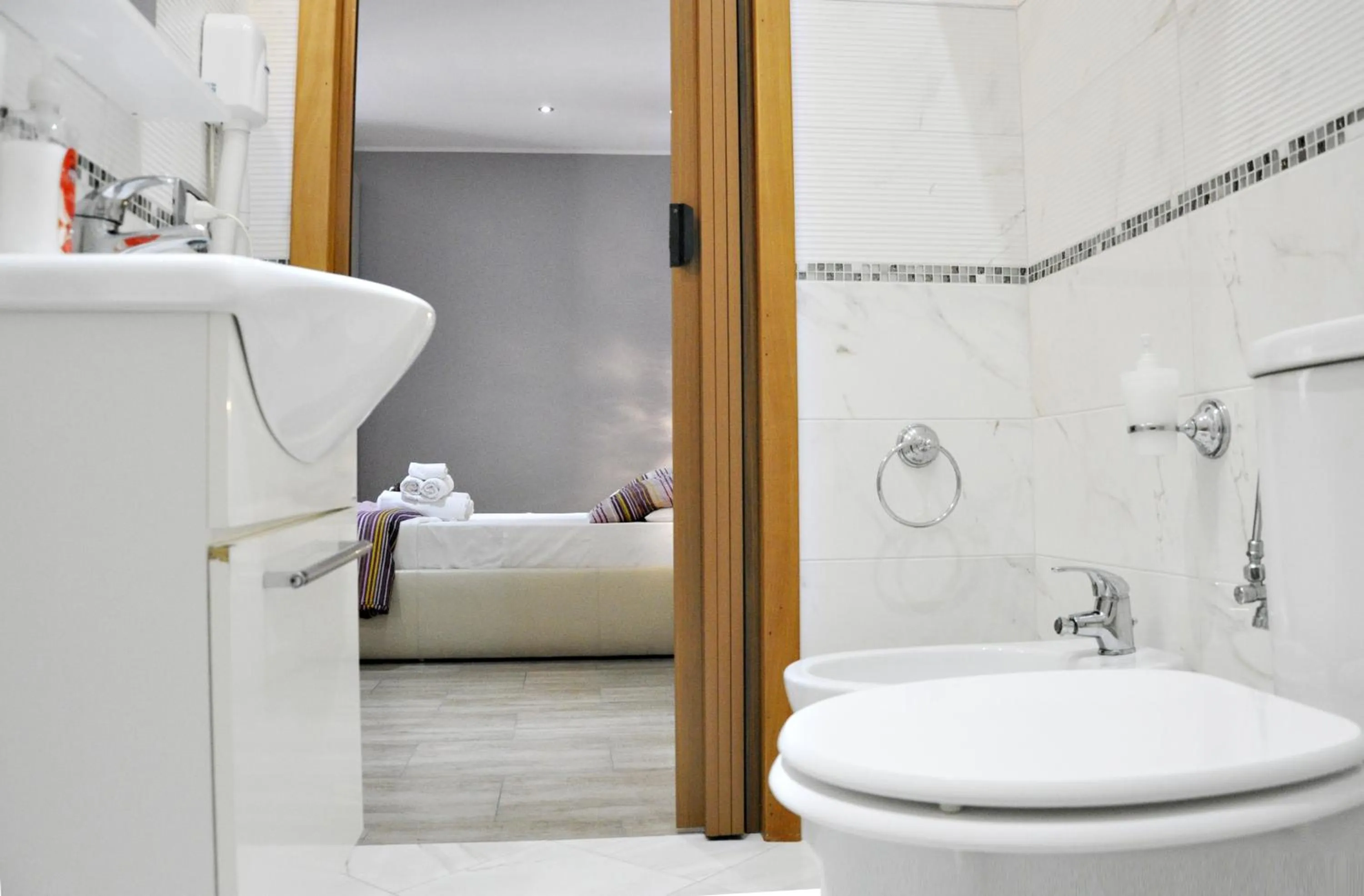 Shower, Bed in Bed and Breakfast Morghella