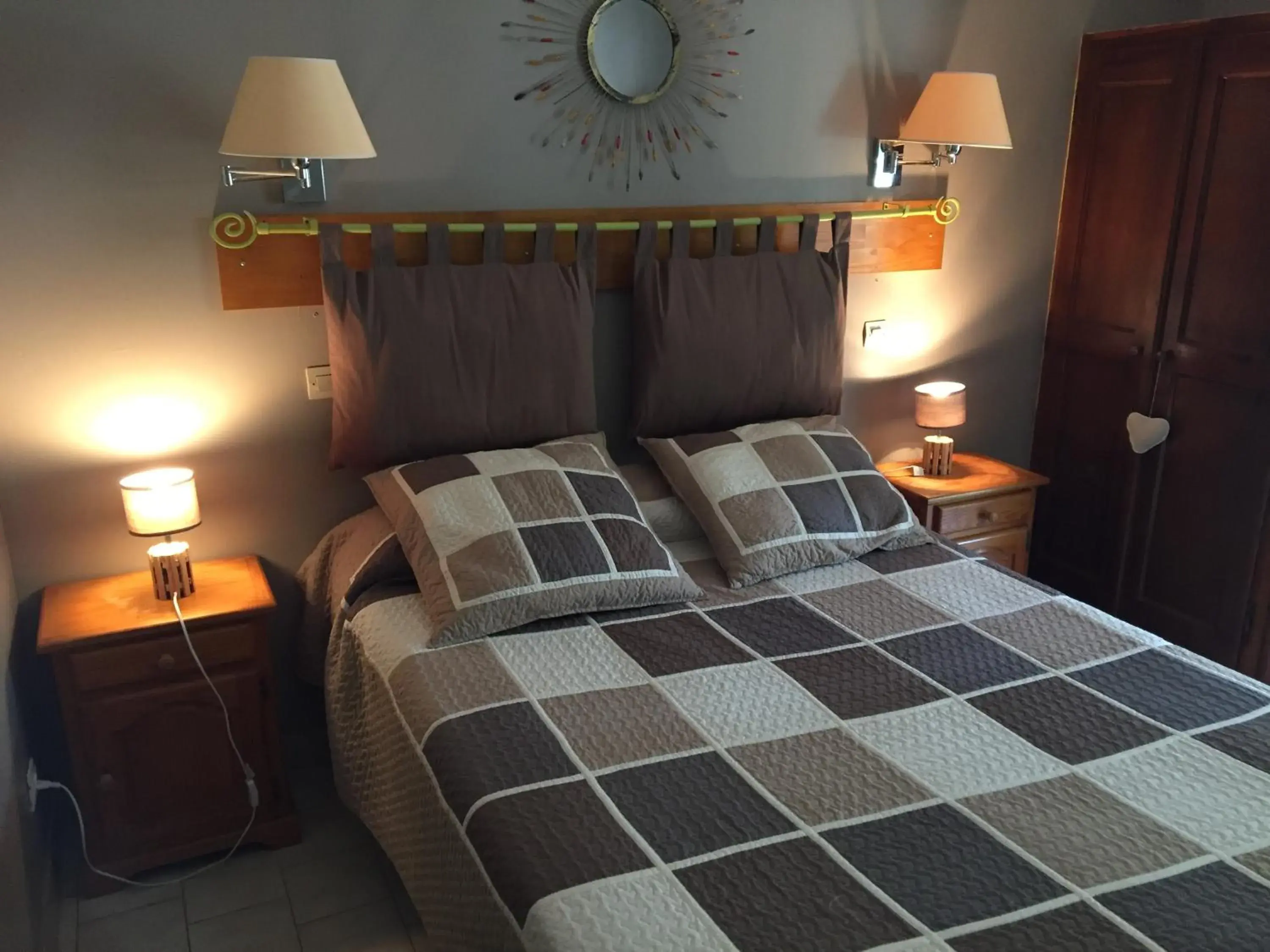 Double Room in Logis Hotel Le Vieux Moulin Double Room in Logis Hotel Le Vieux Moulin