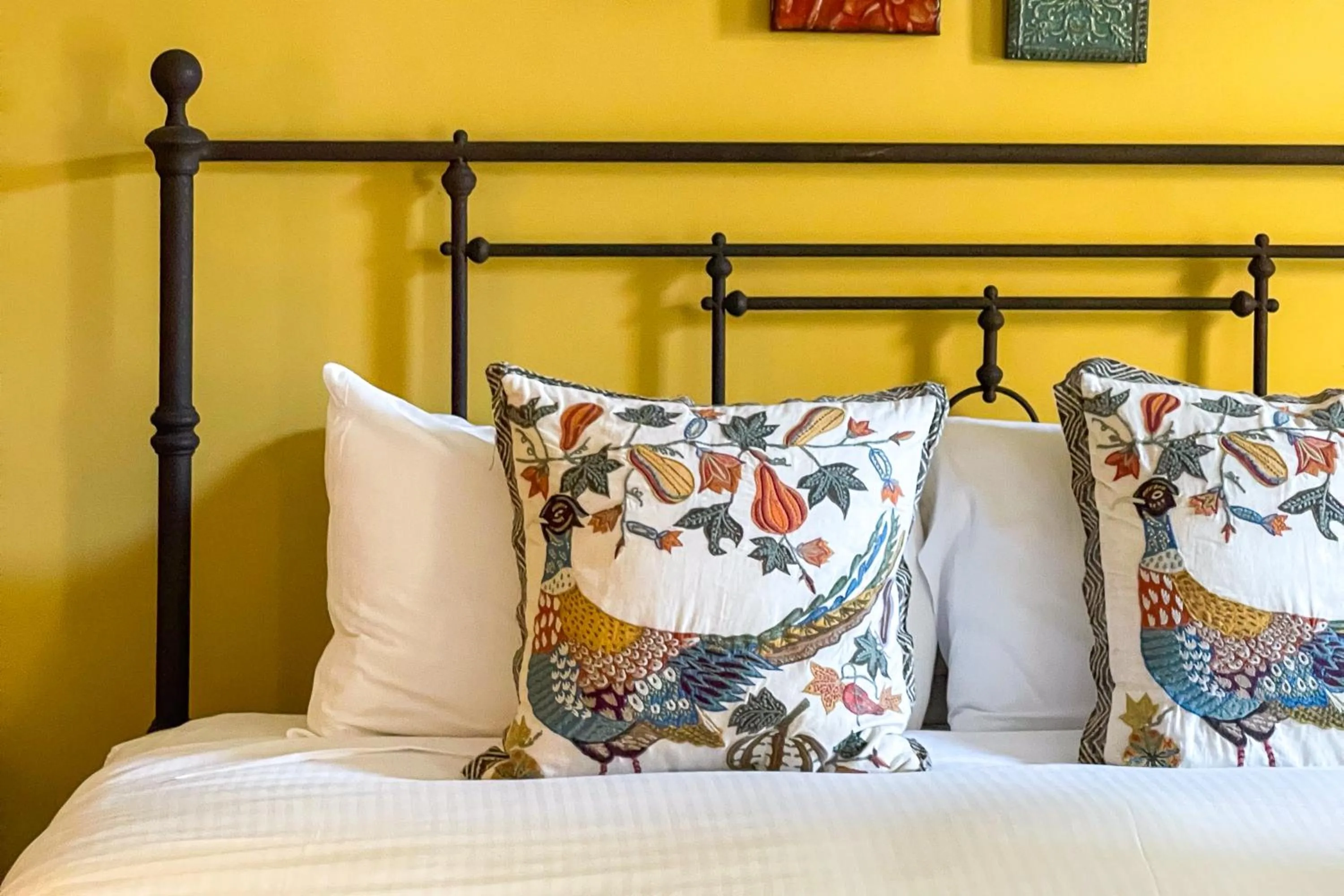 Bed in Petite Auberge