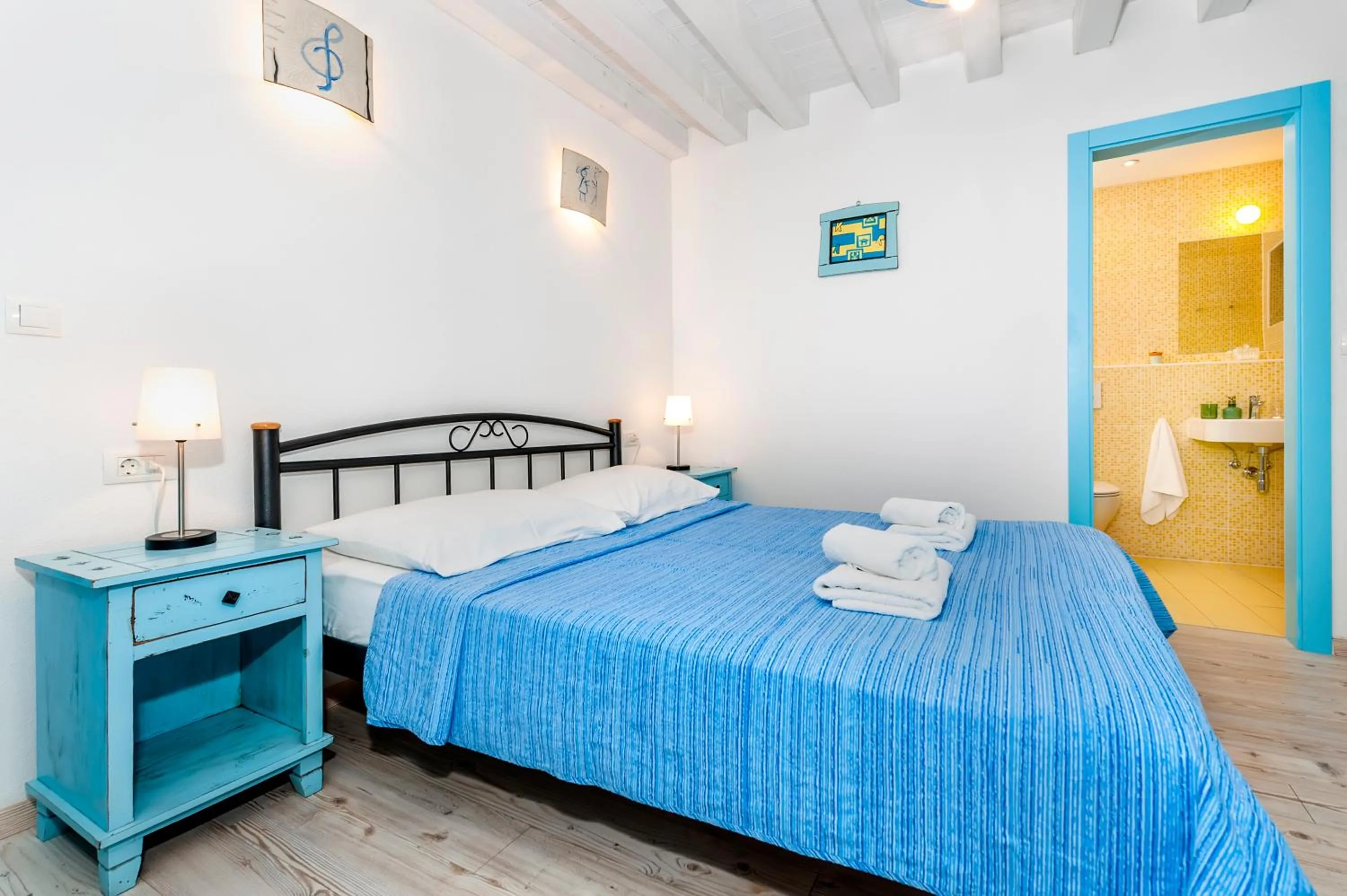 Bed in Apartments & Rooms La casa Barbaro