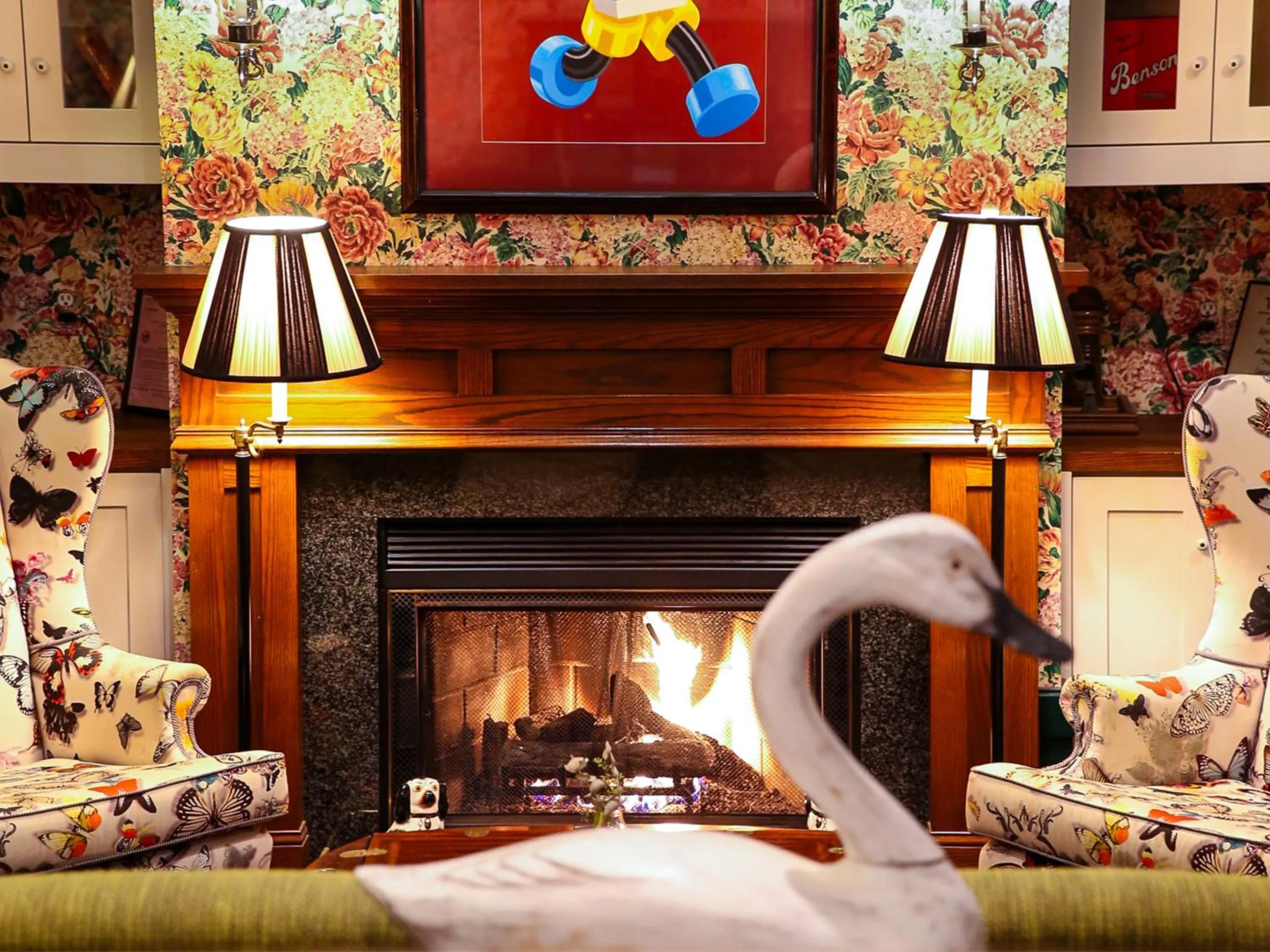 Decorative detail in White Swan Inn