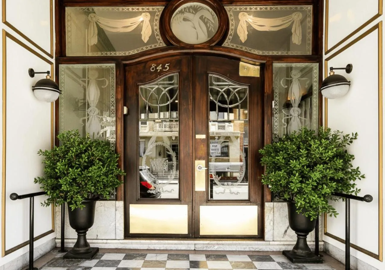 Property building in White Swan Inn