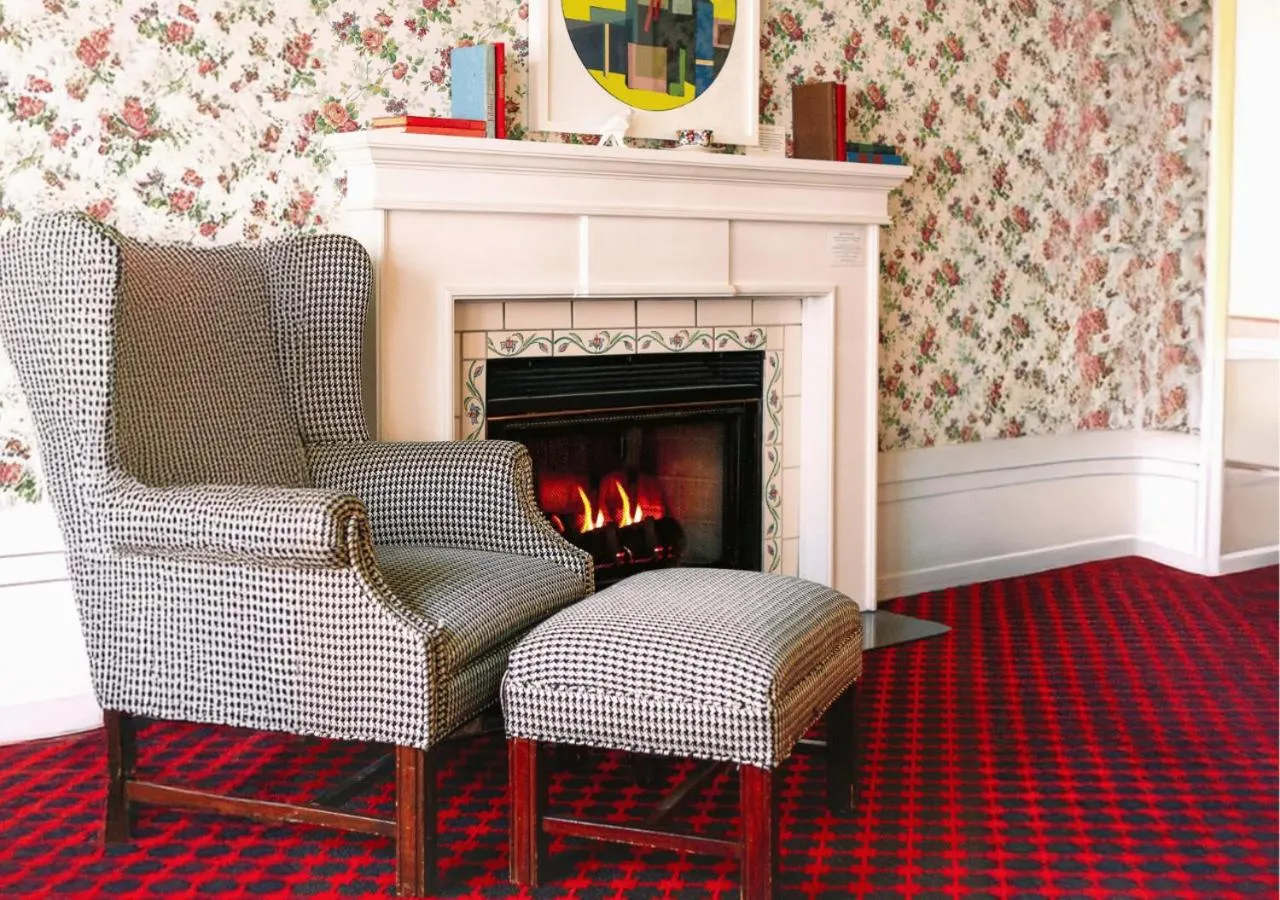 fireplace in White Swan Inn