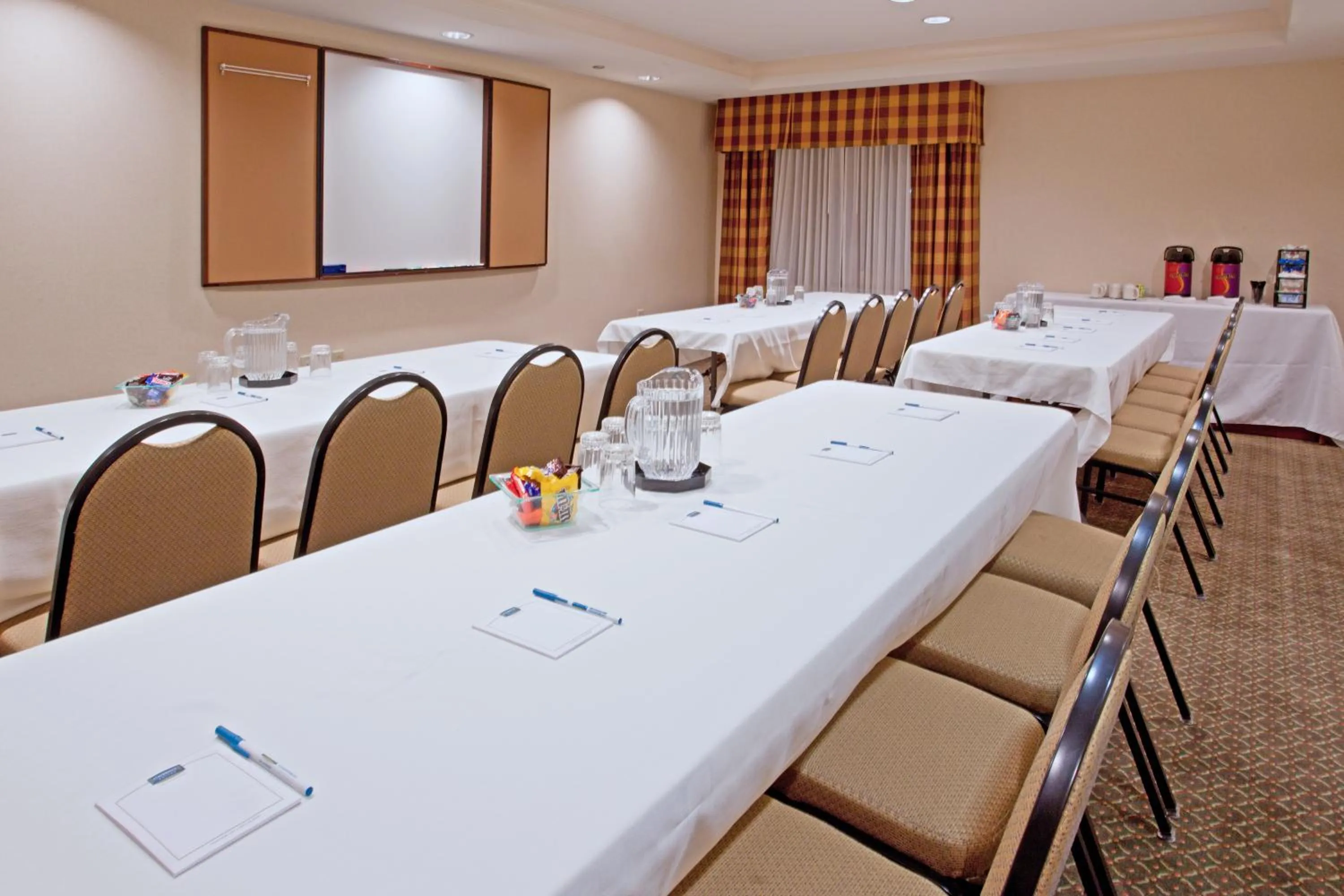 Meeting/conference room in Staybridge Suites Houston - Willowbrook by IHG