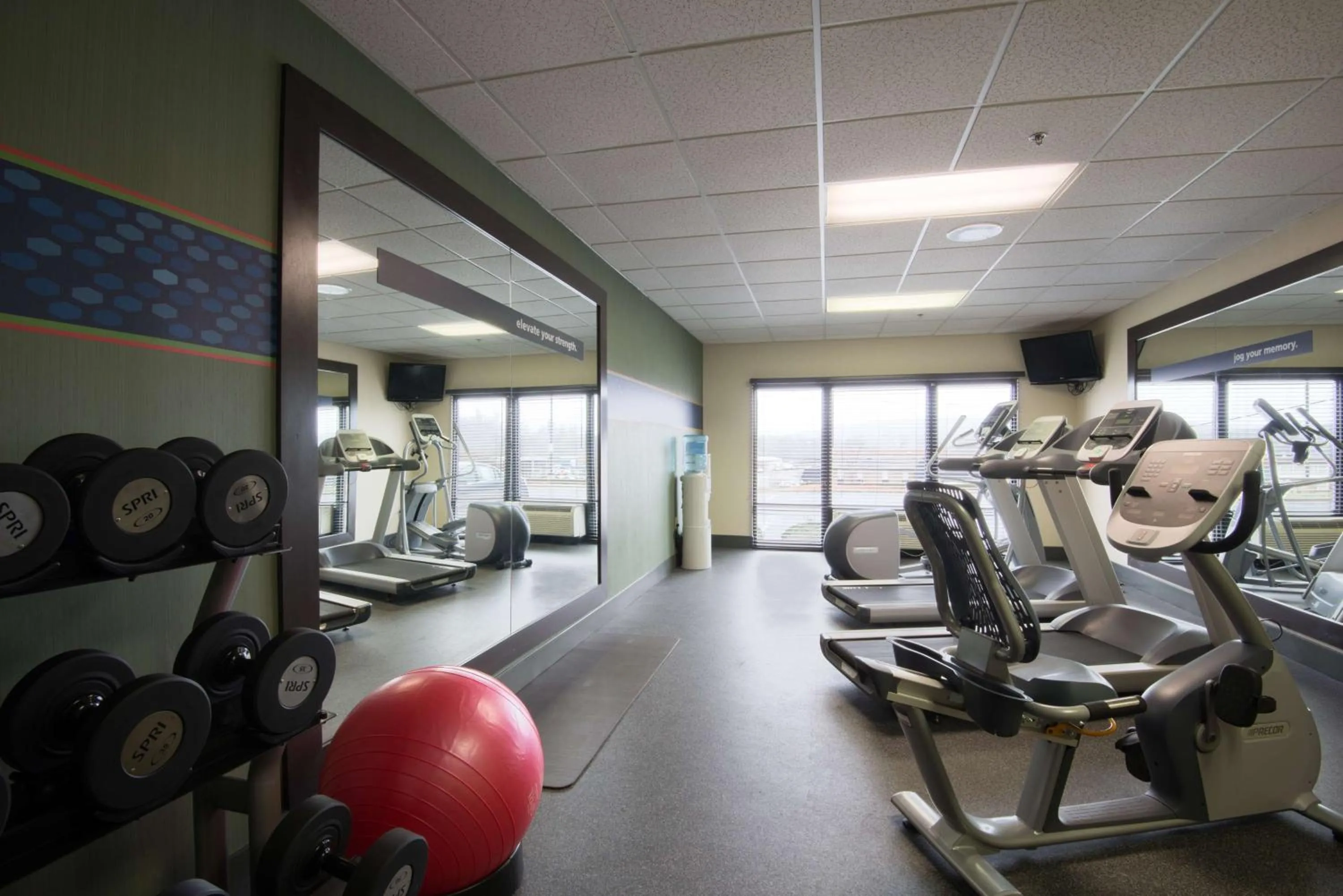 Fitness centre/facilities in Hampton Inn Wilkesboro