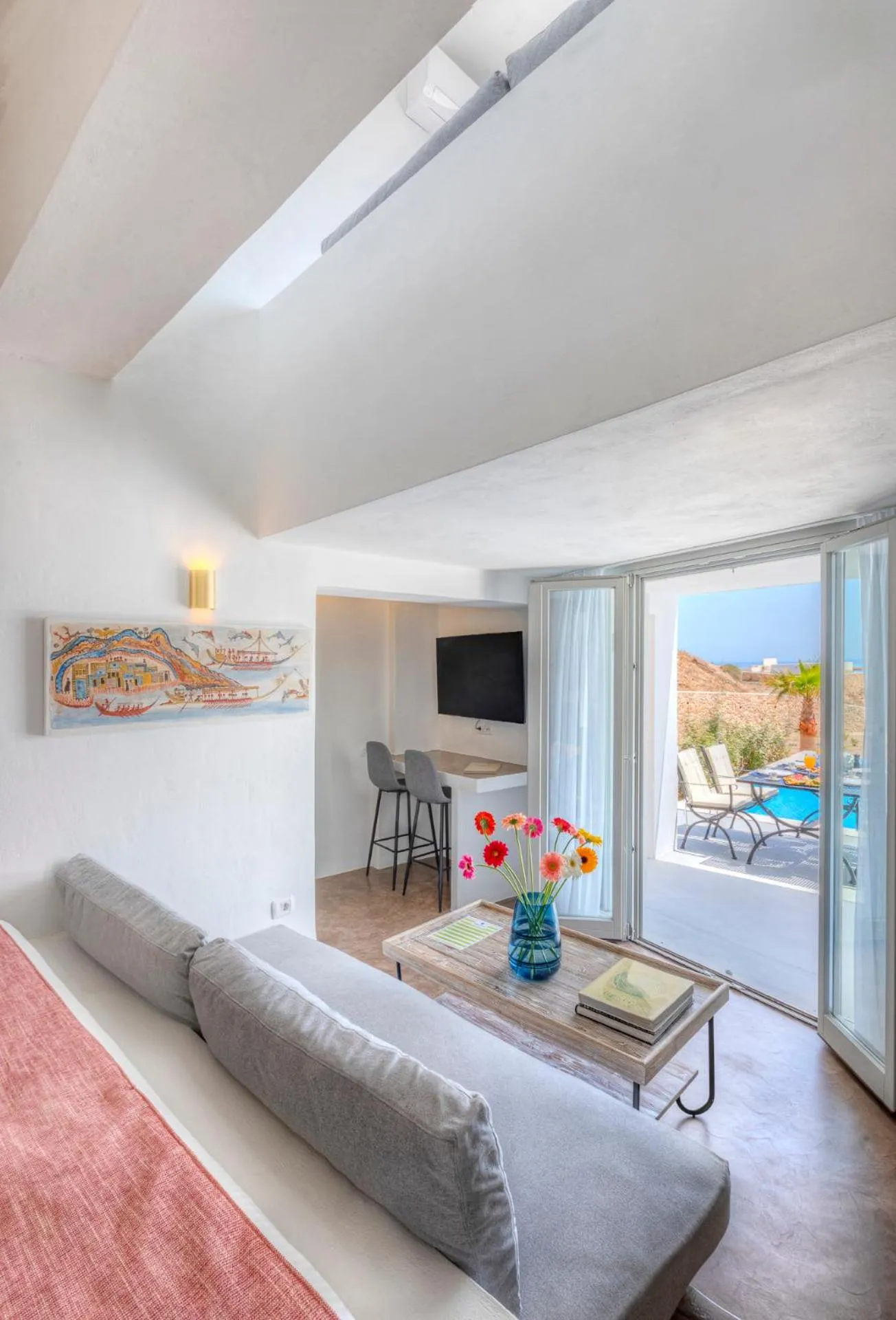 Communal lounge/ TV room in Desiterra Resort & Spa