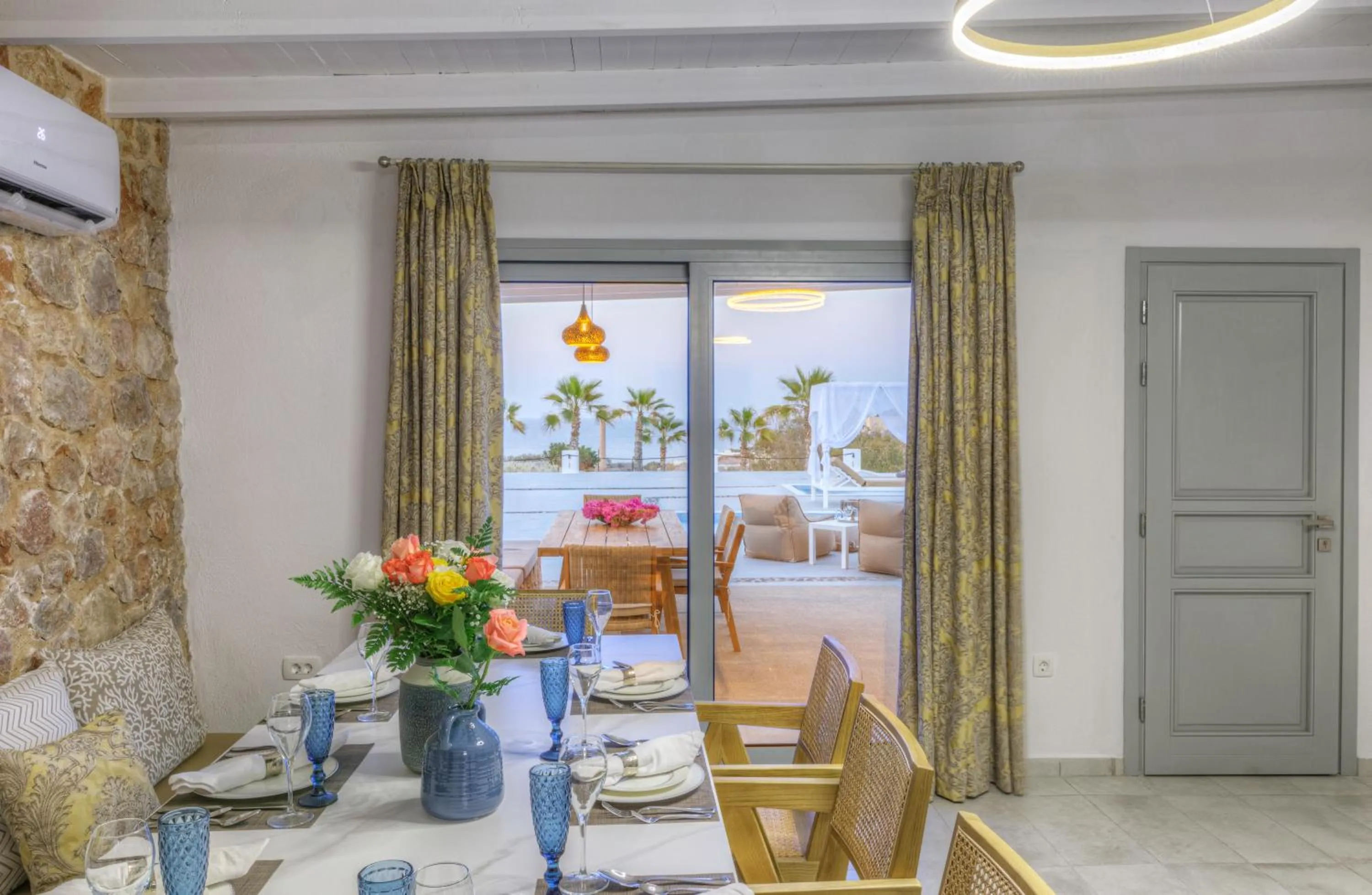 Dining area in Desiterra Resort & Spa