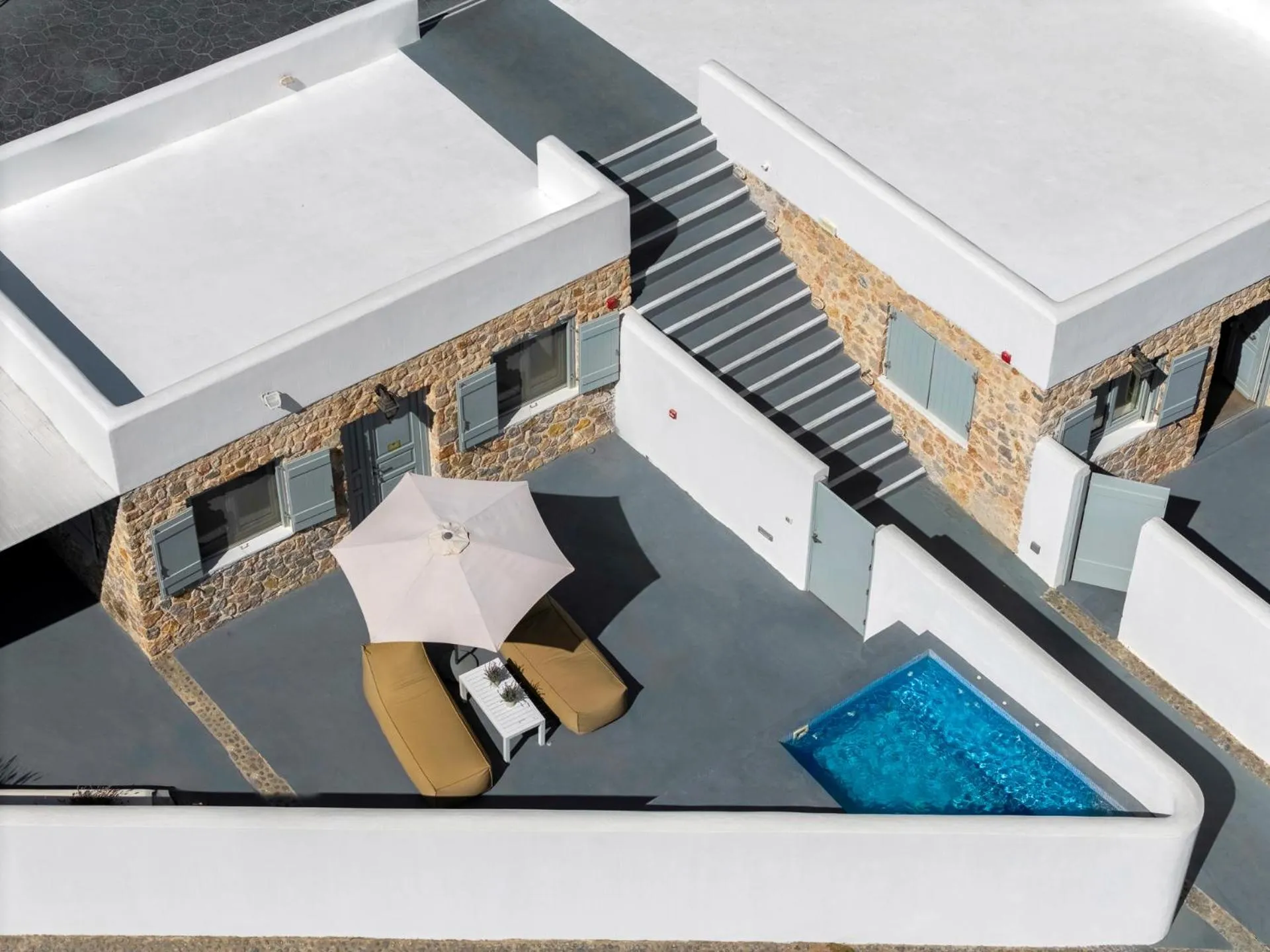 Inner courtyard view in Desiterra Resort & Spa