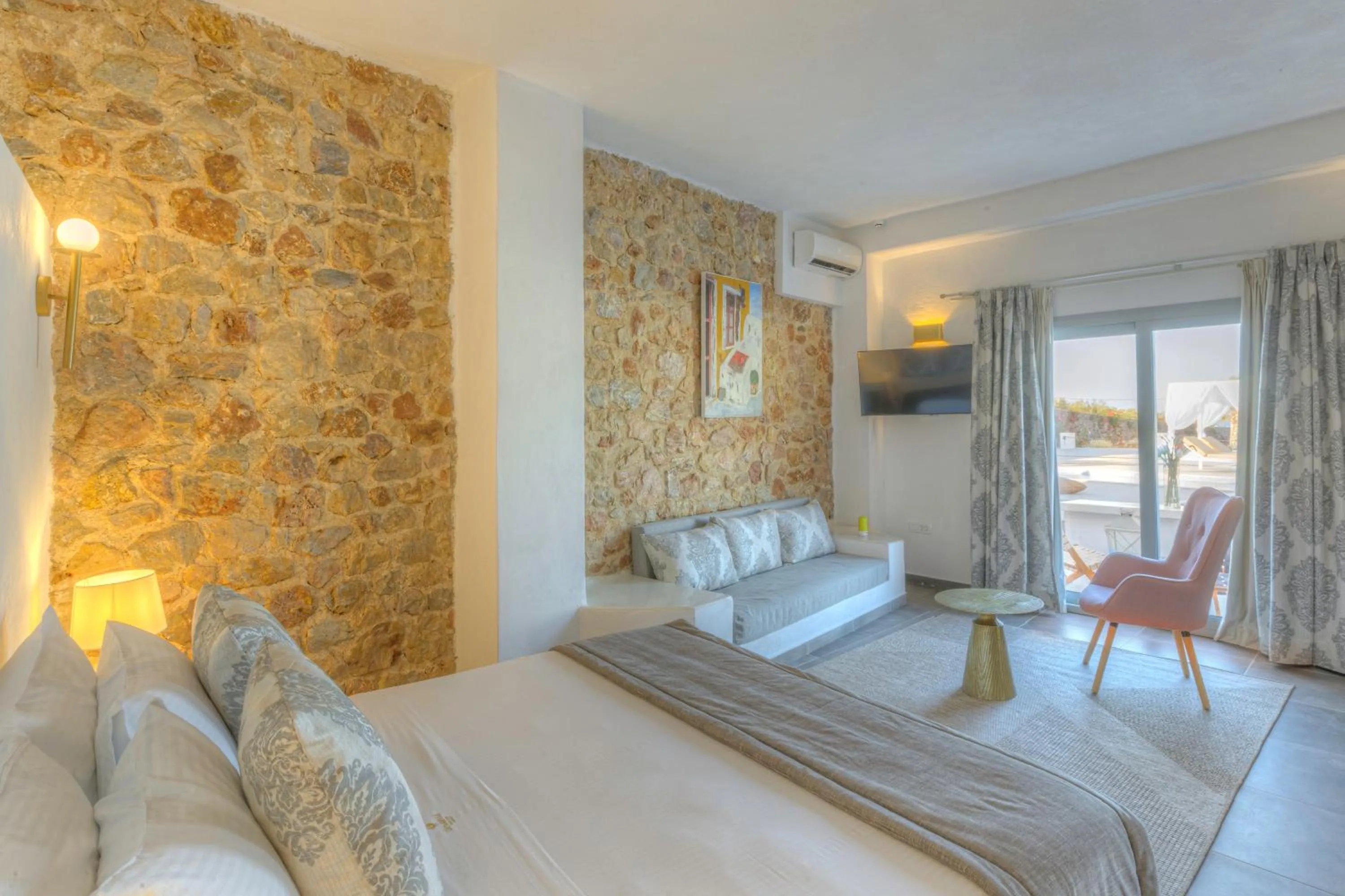 Bed in Desiterra Resort & Spa