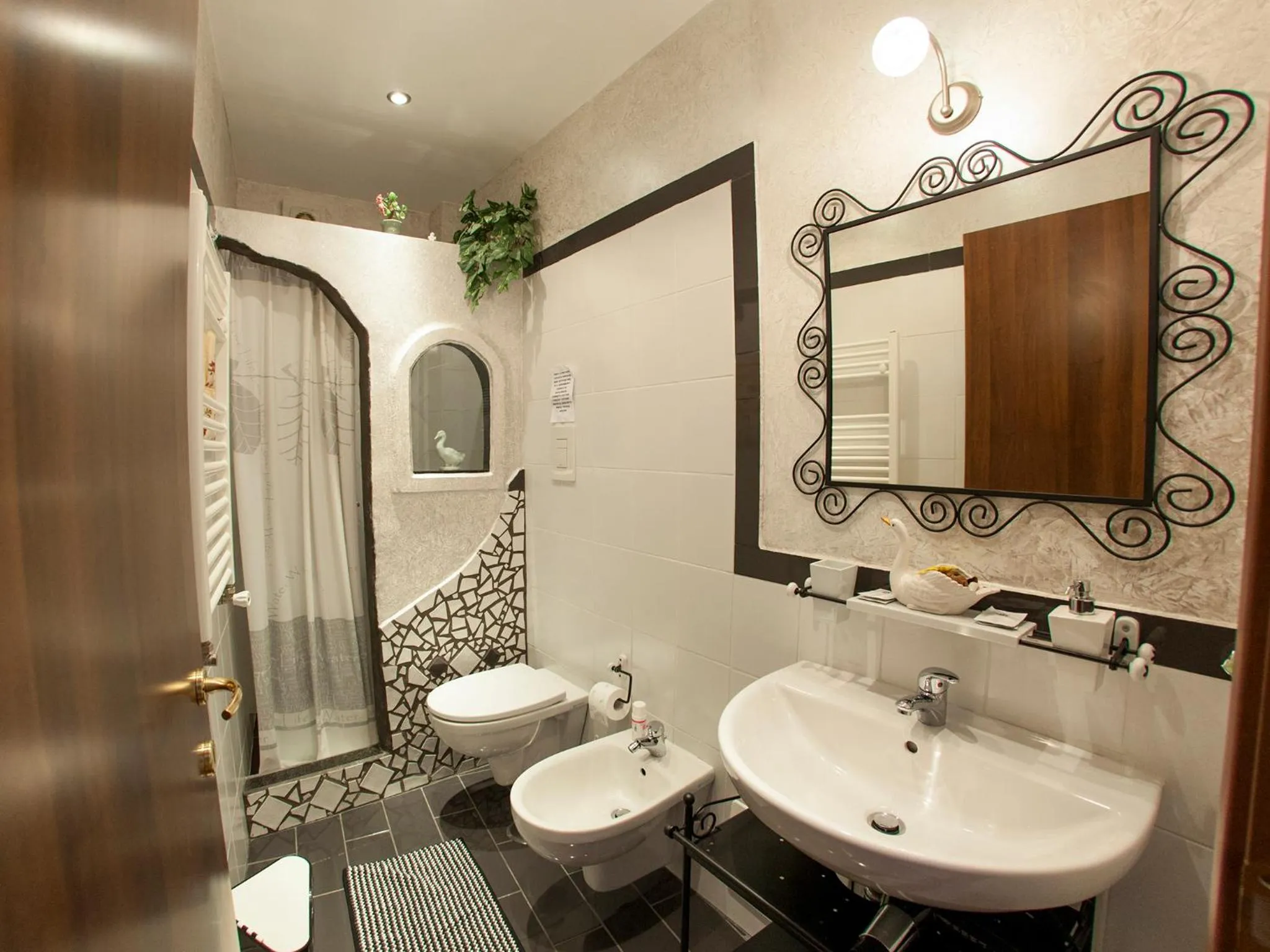 Shower in B&B Borgo Antico