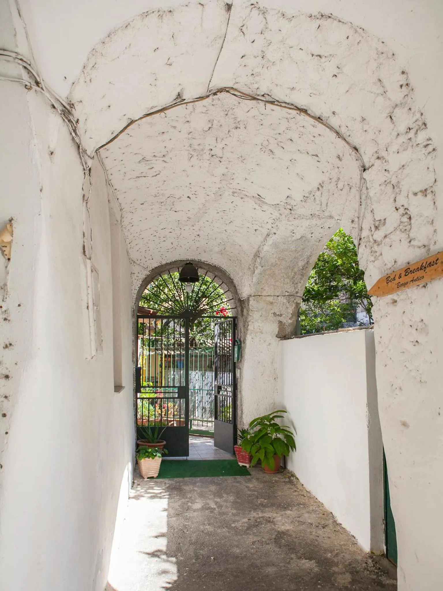 Facade/entrance in B&B Borgo Antico