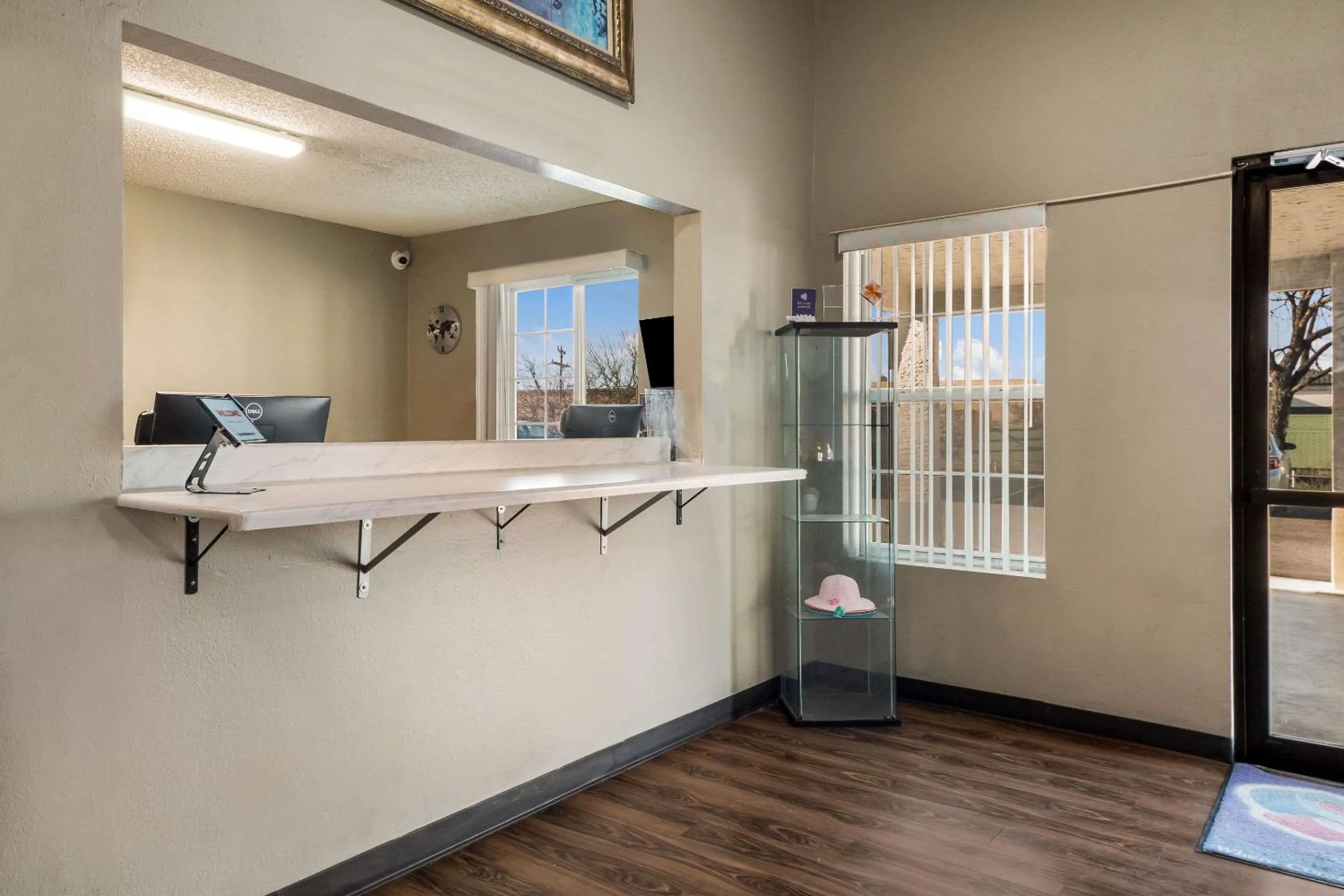 Lobby or reception, Bed in Econo Lodge San Antonio near SeaWorld - Medical Center