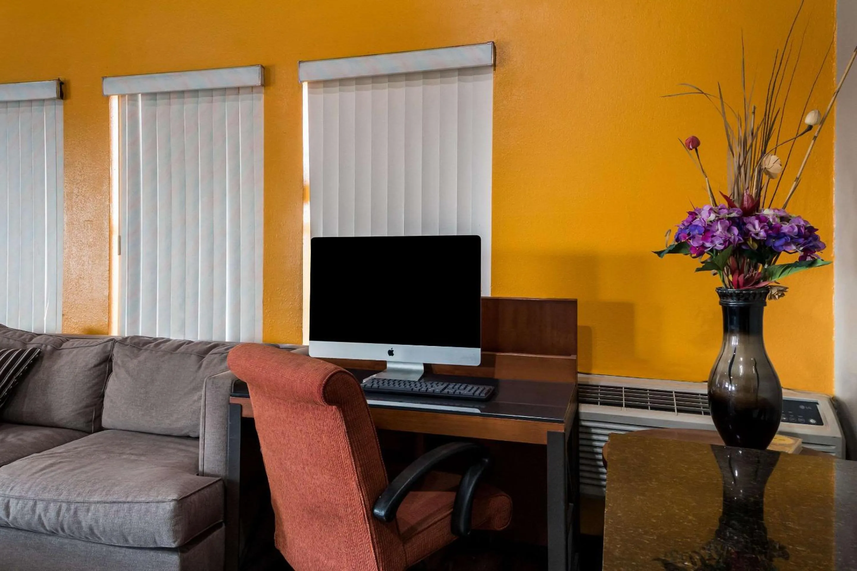 Business facilities in Econo Lodge San Antonio near SeaWorld - Medical Center