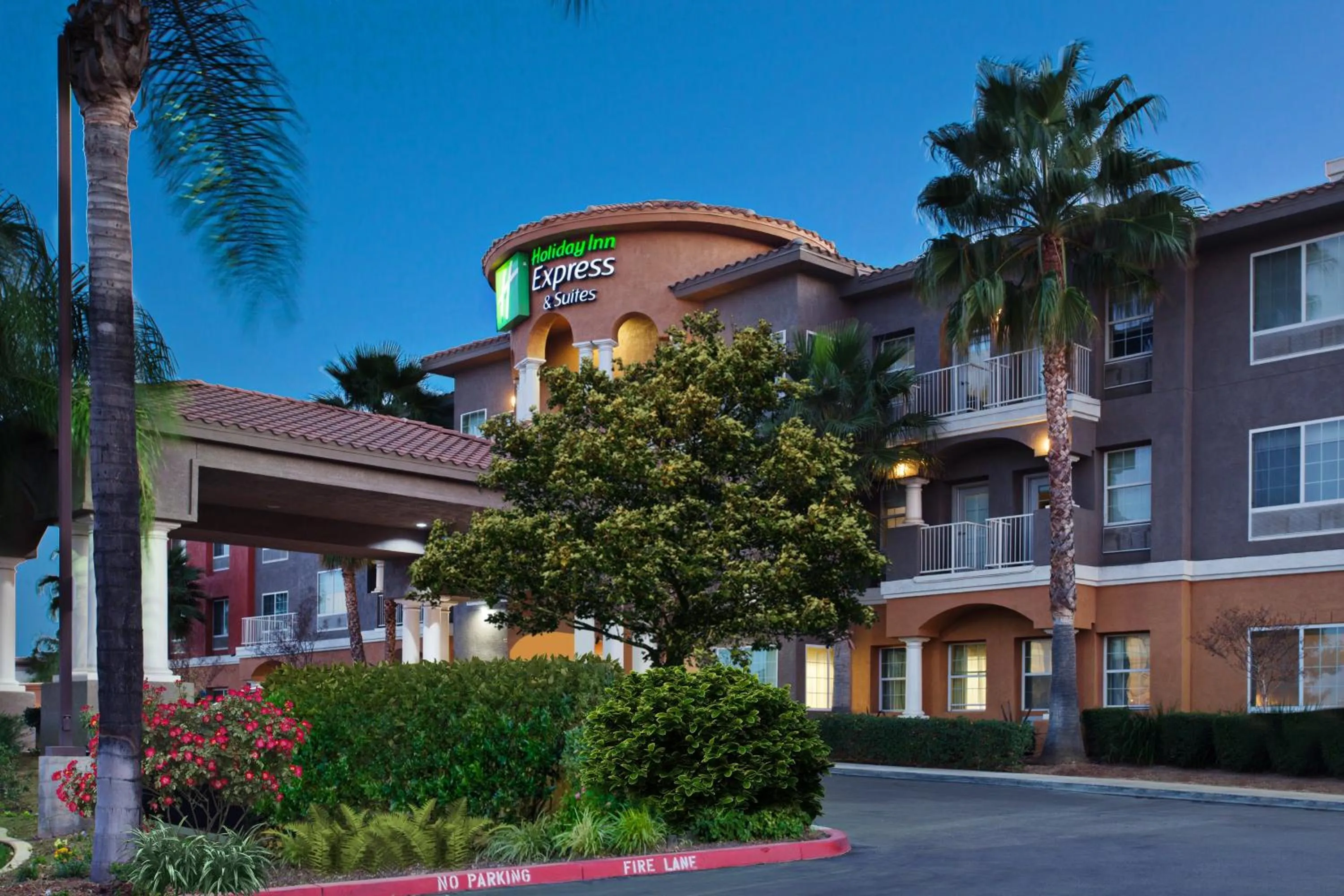 Property building in Holiday Inn Express & Suites Corona by IHG