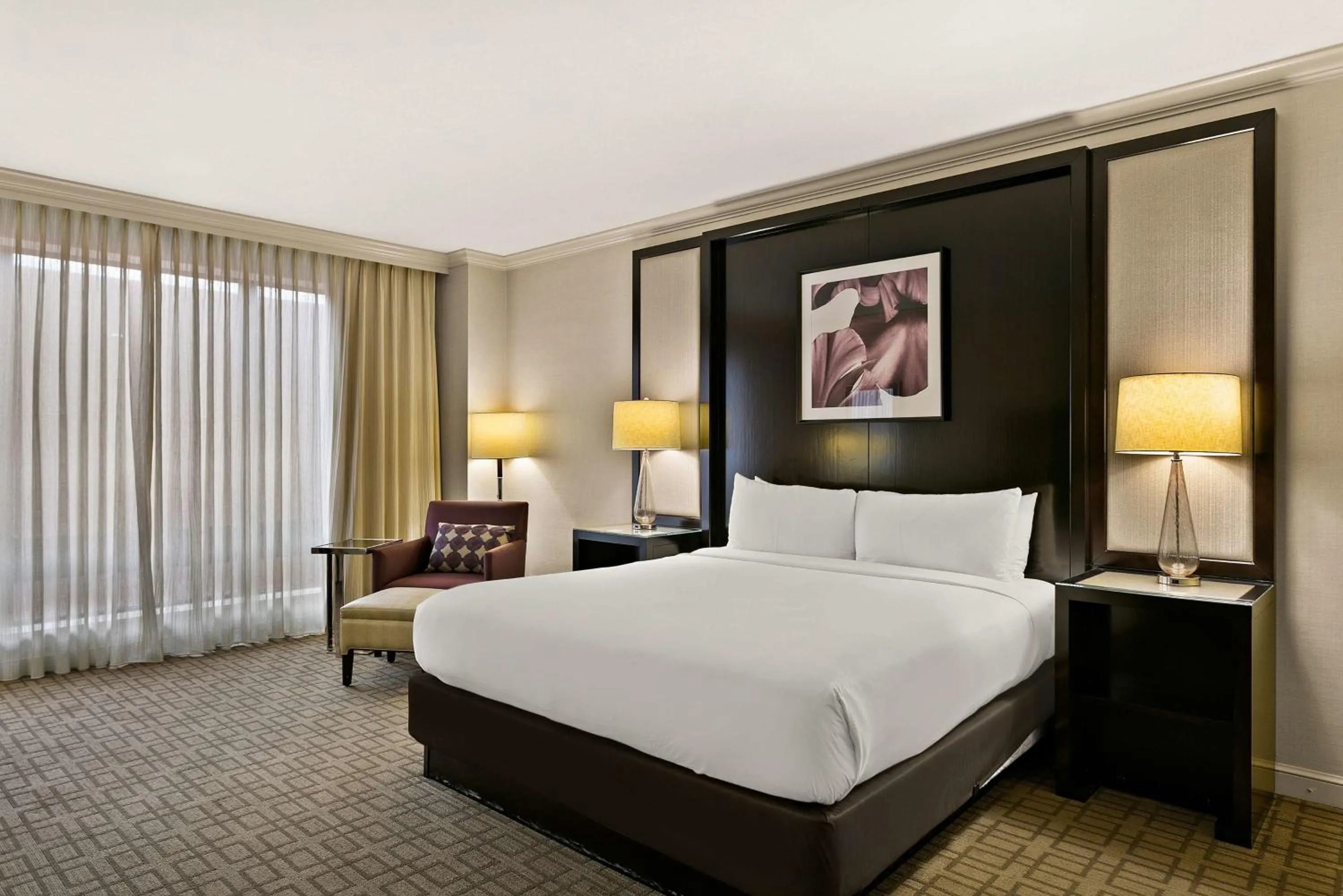 Bed in The Royal Sonesta Harbor Court Baltimore