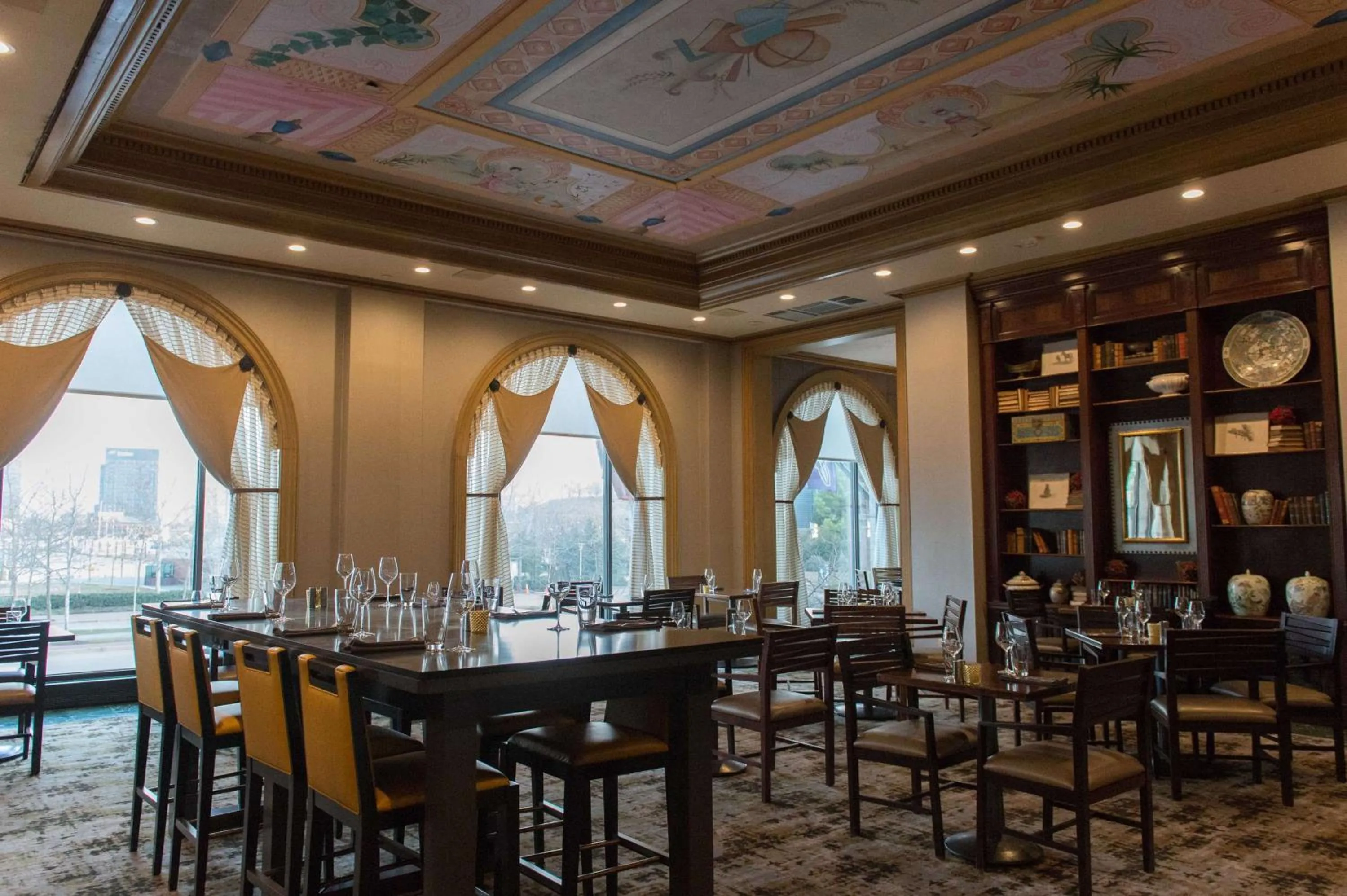 Restaurant/places to eat in The Royal Sonesta Harbor Court Baltimore