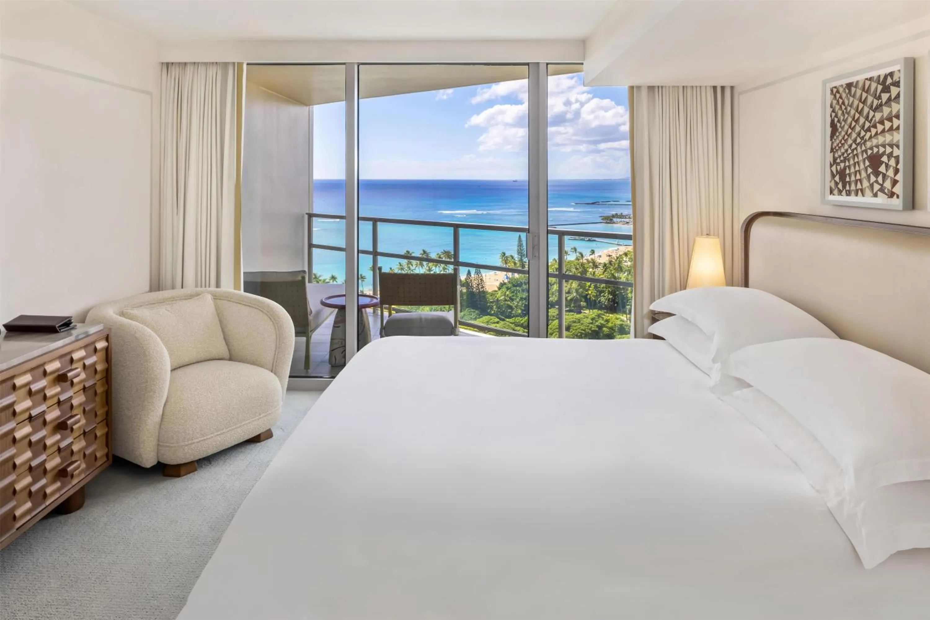 View (from property/room), Bed in Ka Laʻi Waikiki Beach, LXR Hotels & Resorts
