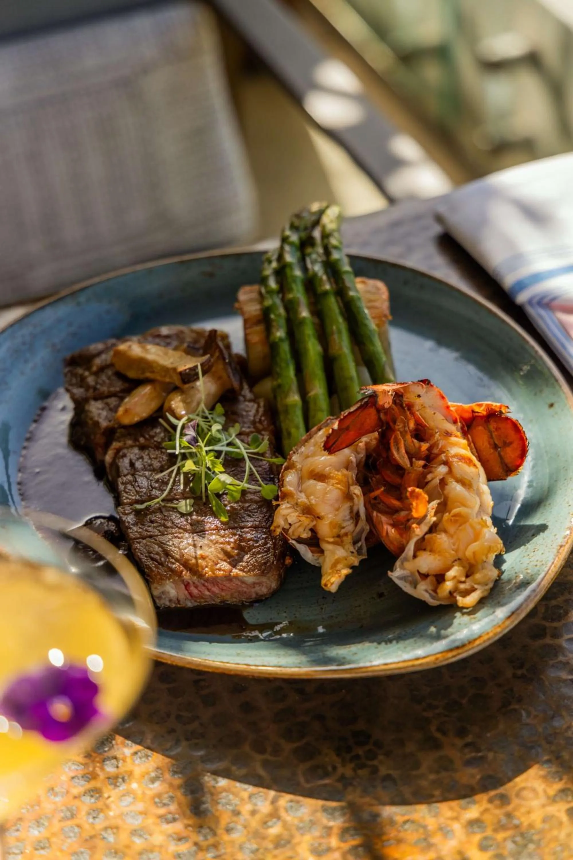 Food and drinks in Trump International Hotel Waikiki