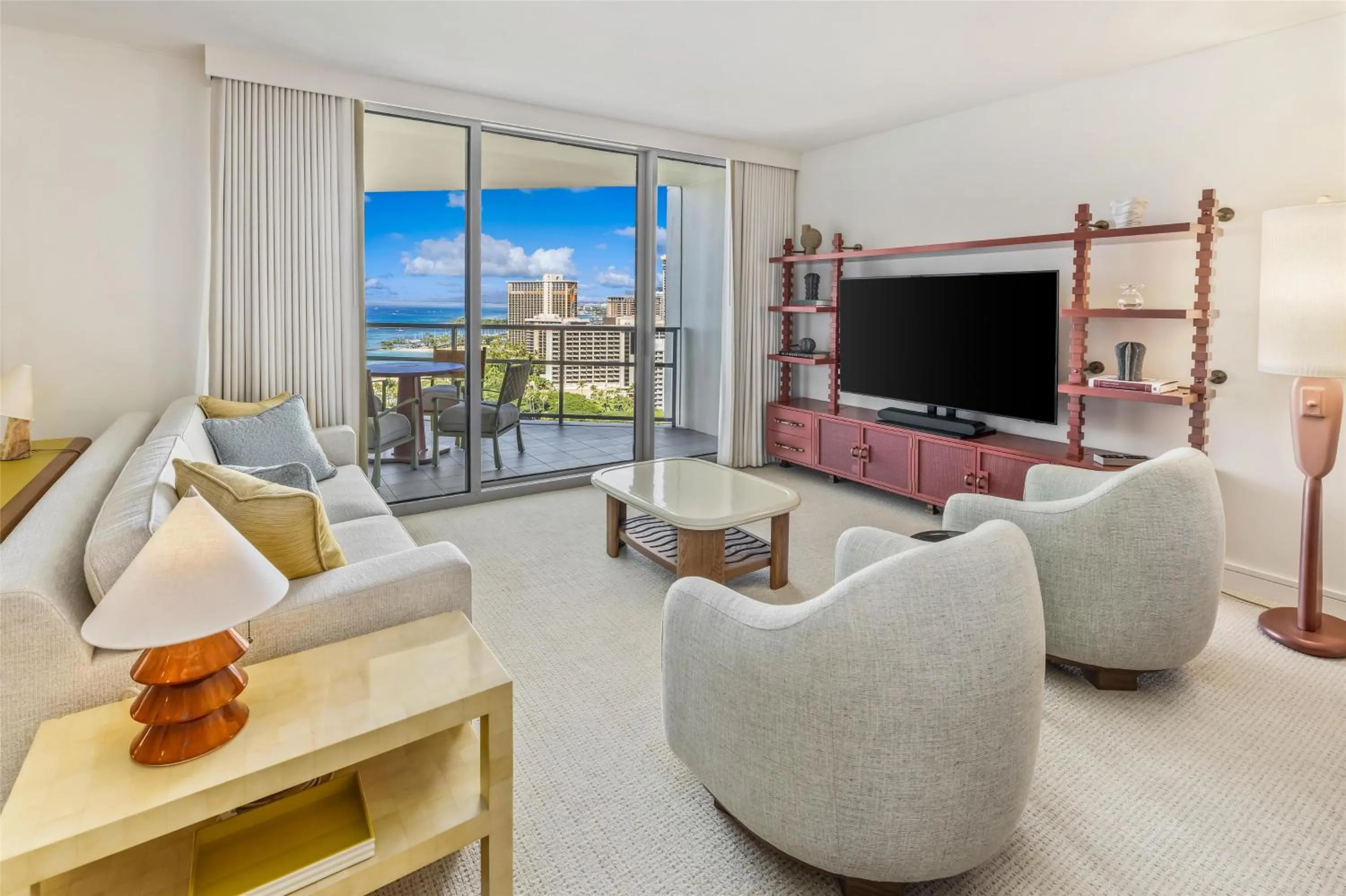 Living room in Ka Laʻi Waikiki Beach, LXR Hotels & Resorts
