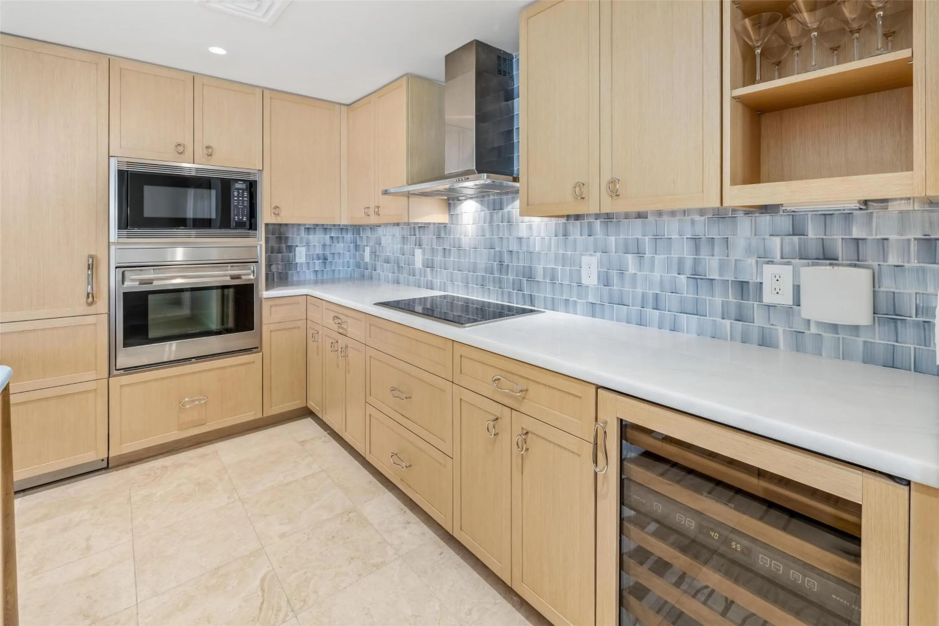 Kitchen or kitchenette in Ka Laʻi Waikiki Beach, LXR Hotels & Resorts