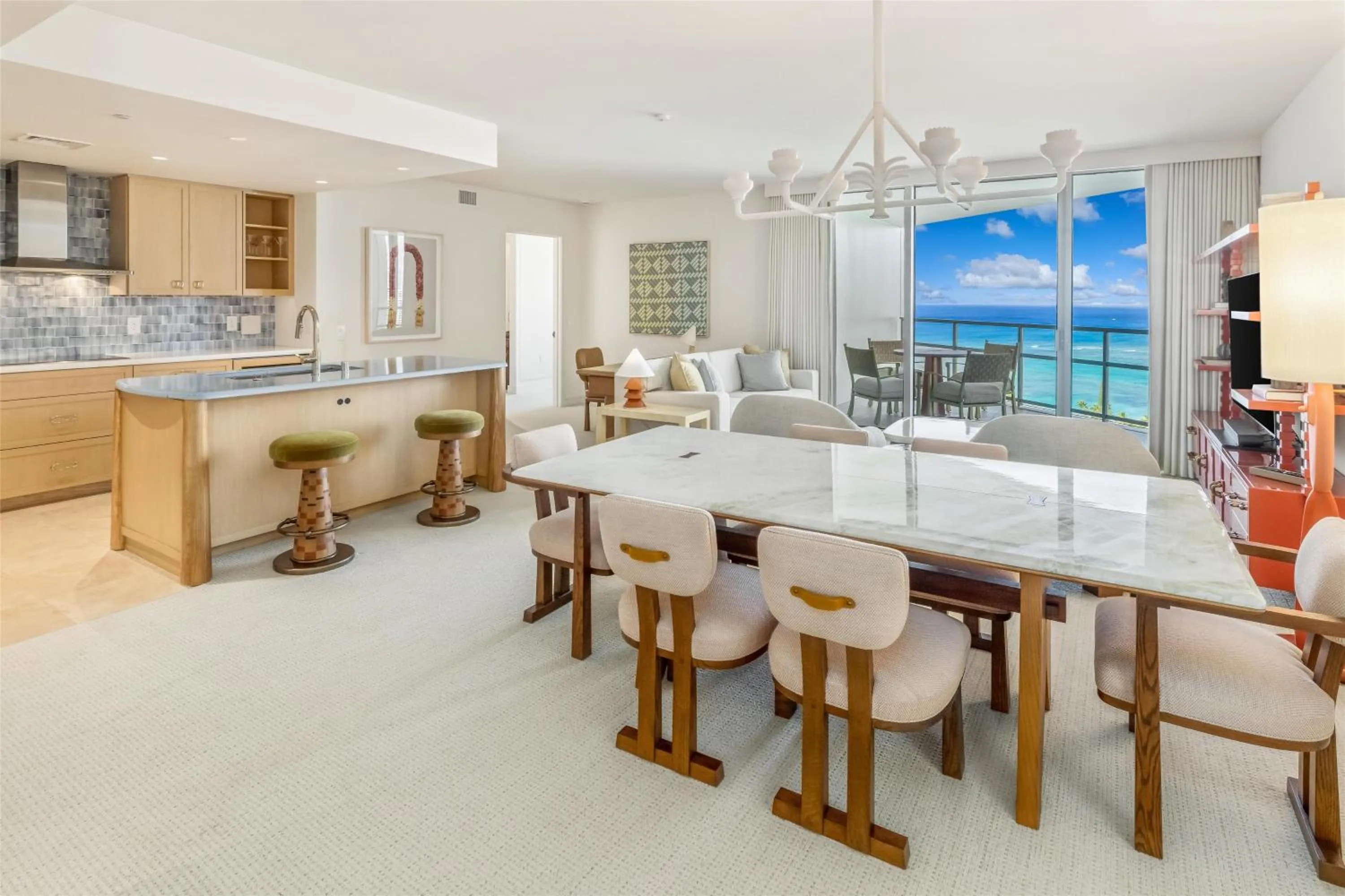 Living room in Ka Laʻi Waikiki Beach, LXR Hotels & Resorts