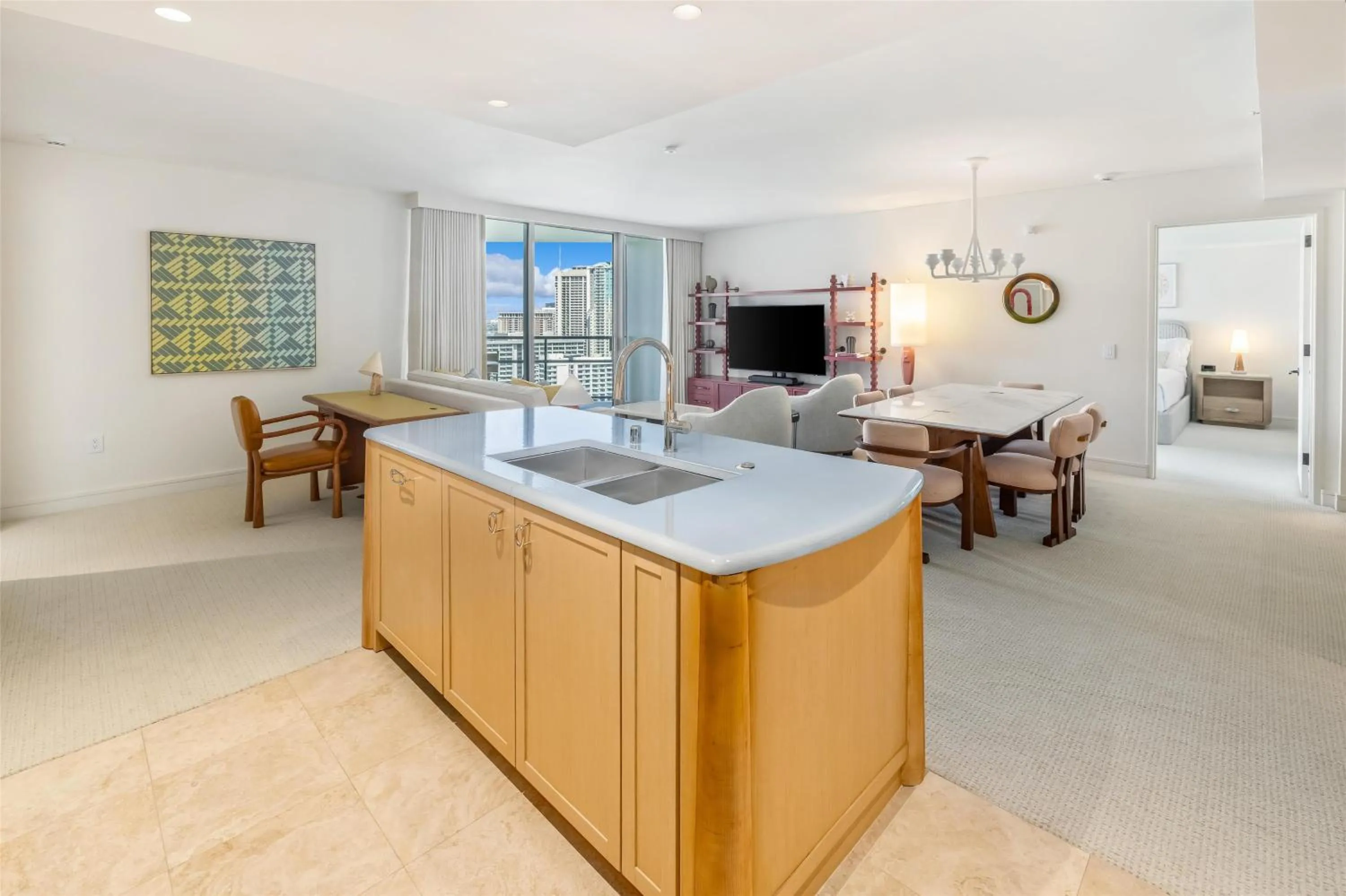 Living room in Ka Laʻi Waikiki Beach, LXR Hotels & Resorts