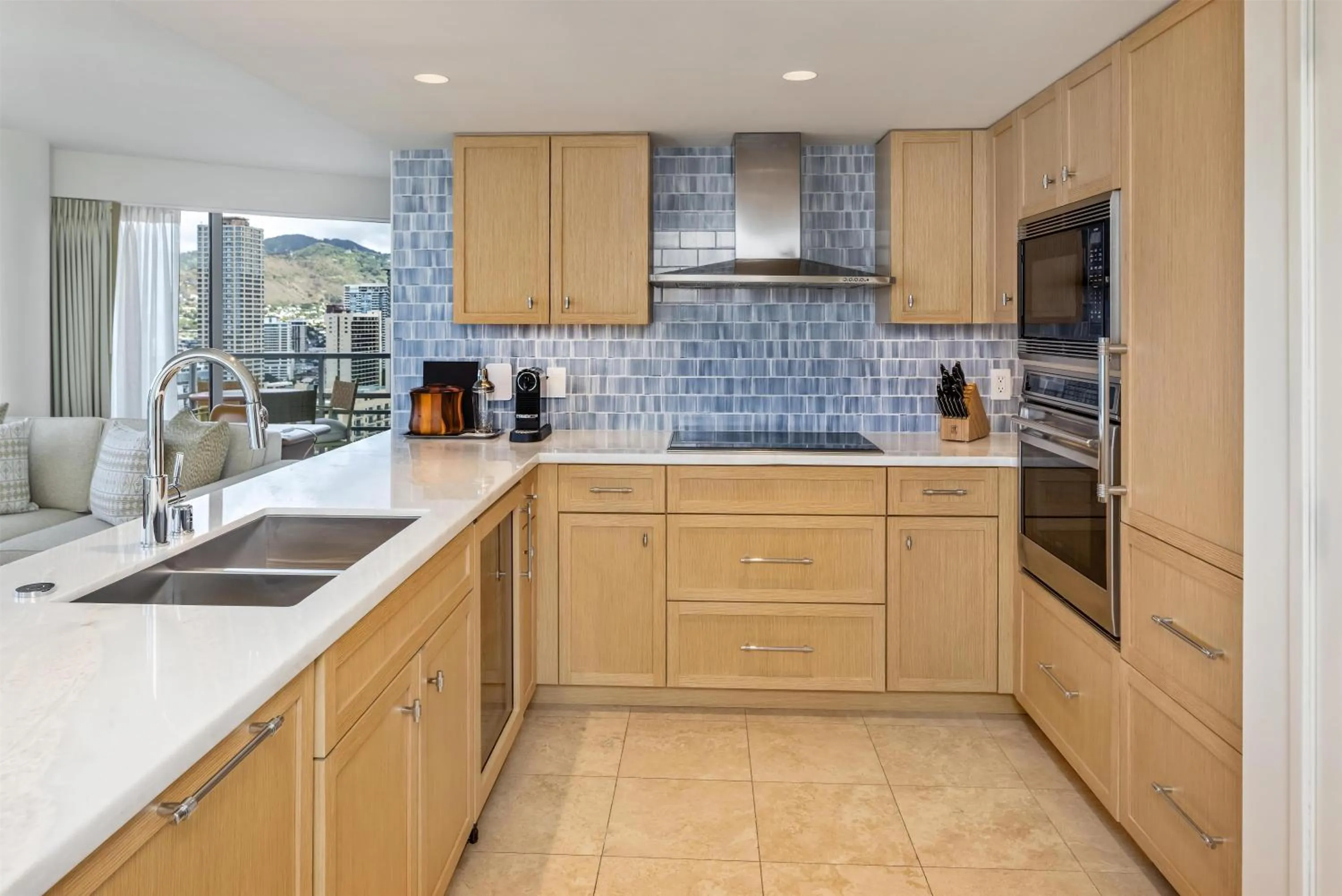 Kitchen or kitchenette in Ka Laʻi Waikiki Beach, LXR Hotels & Resorts