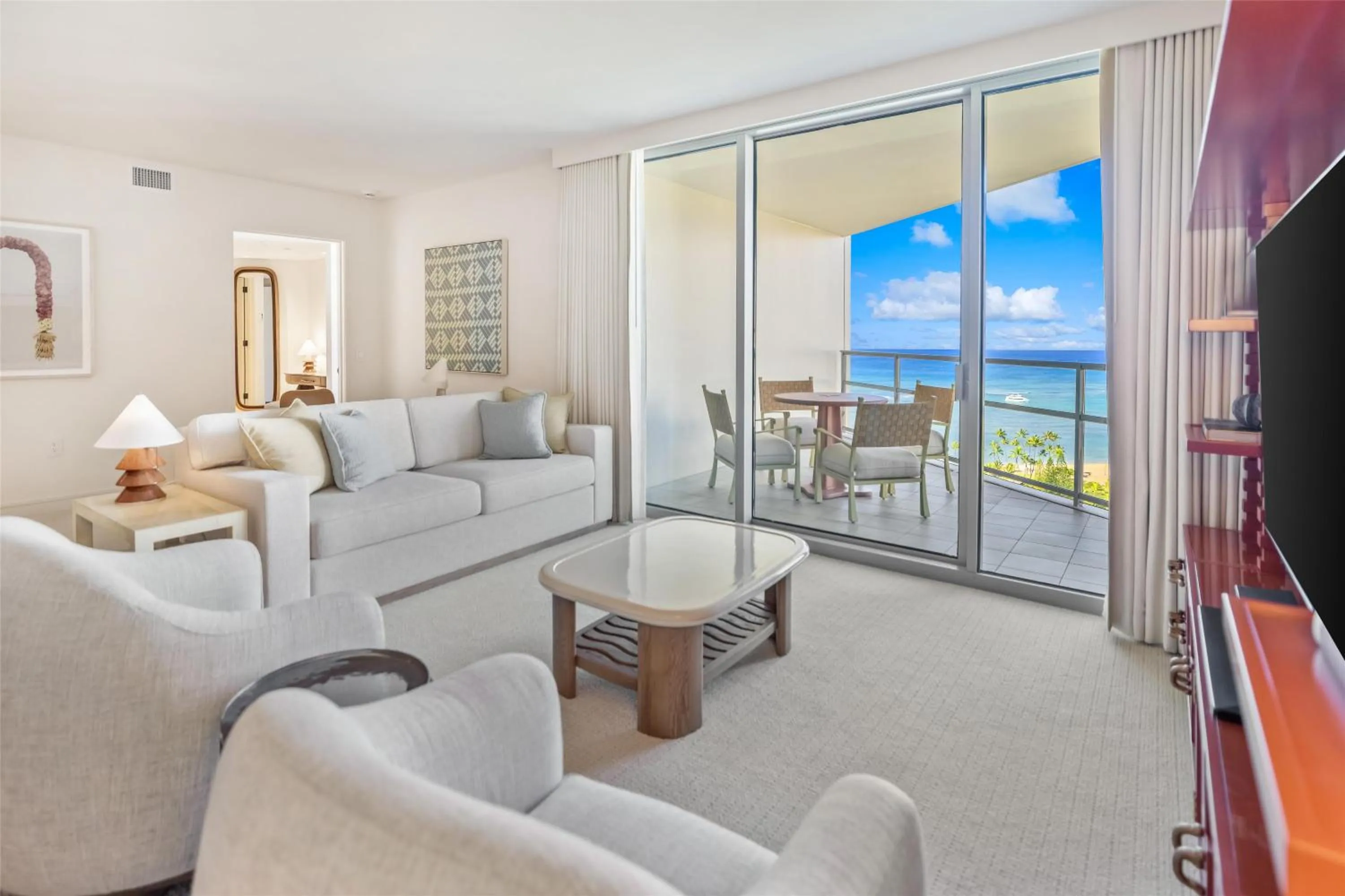 Living room in Ka Laʻi Waikiki Beach, LXR Hotels & Resorts