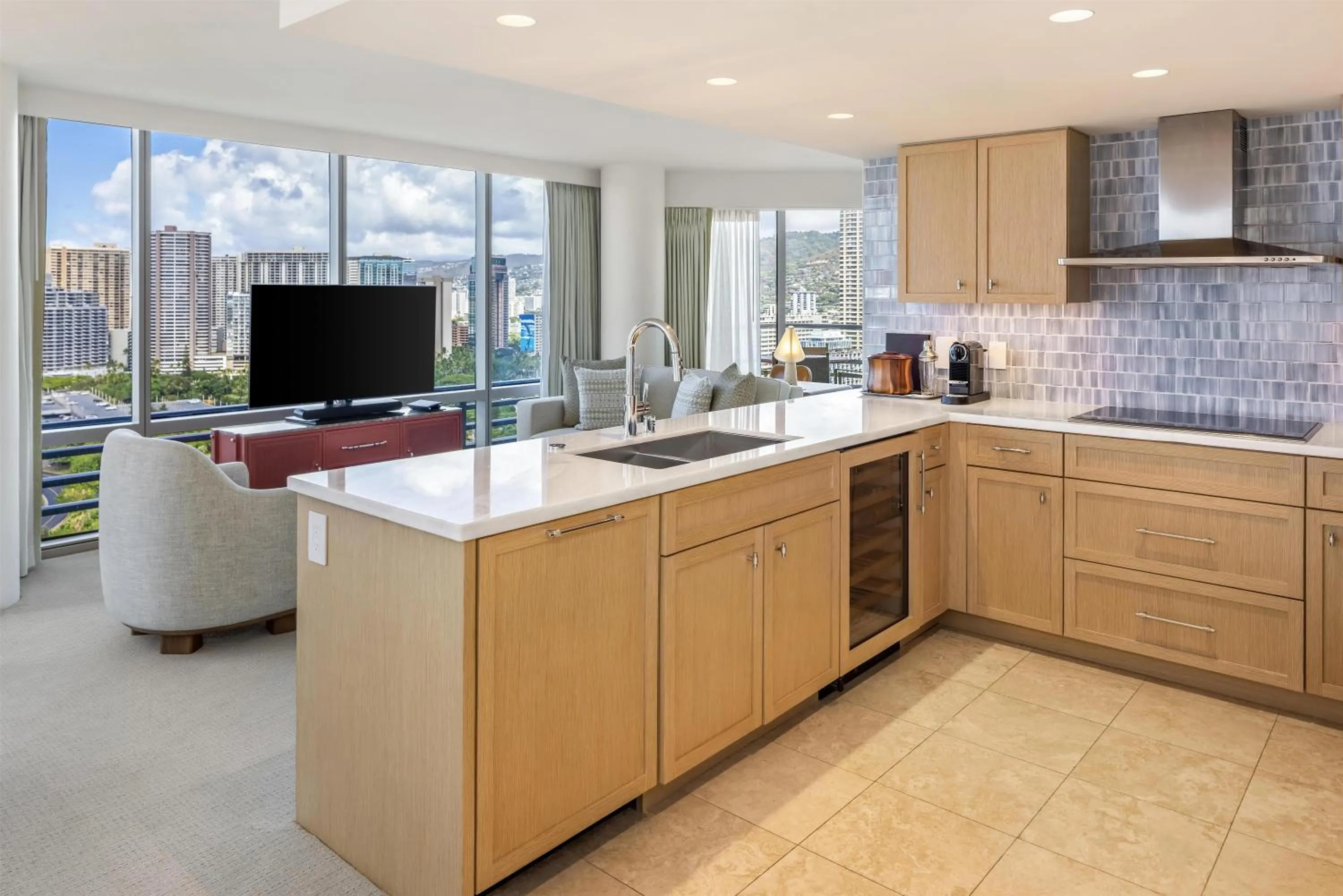 Kitchen or kitchenette in Ka Laʻi Waikiki Beach, LXR Hotels & Resorts