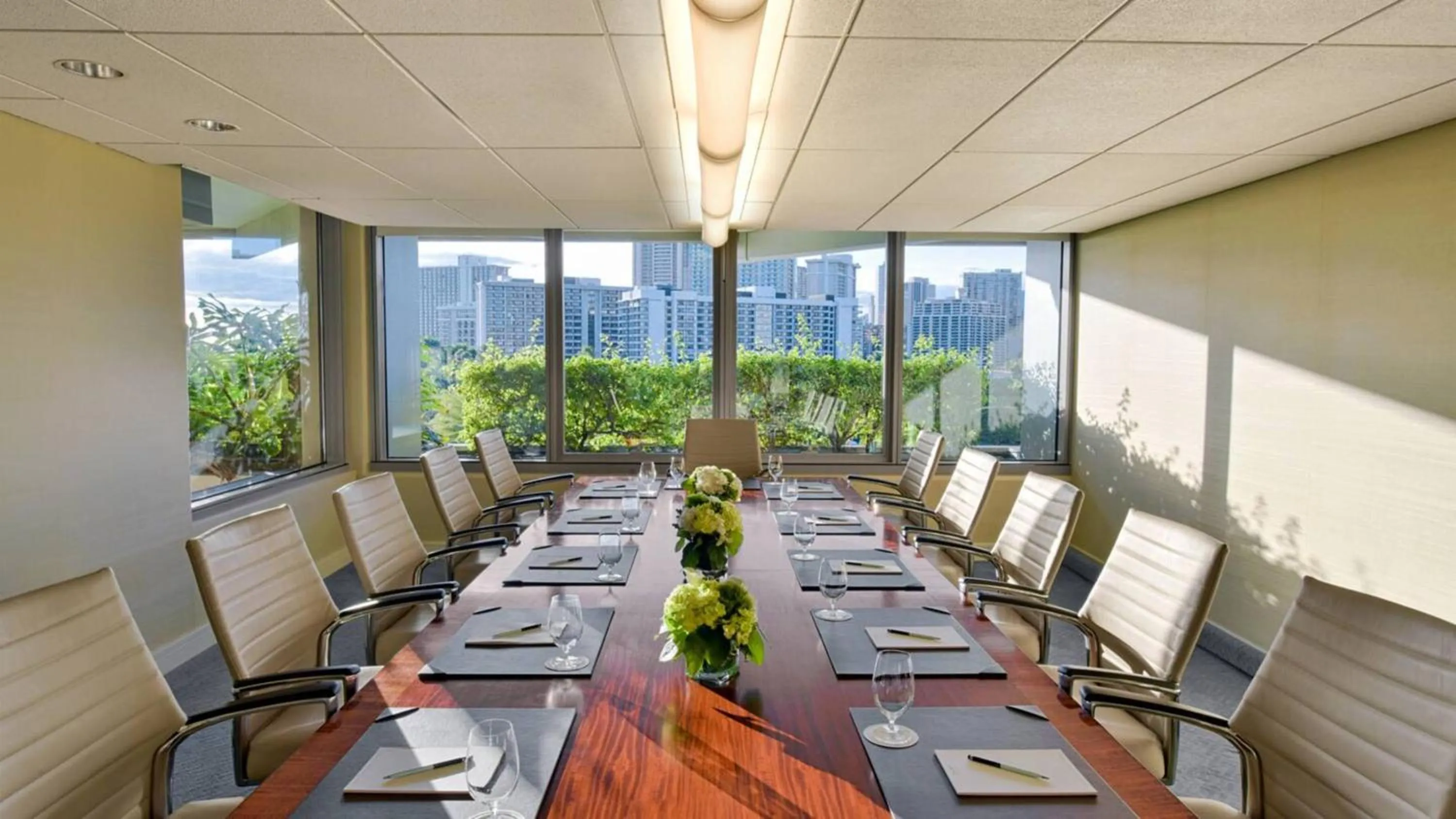 Meeting/conference room in Trump International Hotel Waikiki