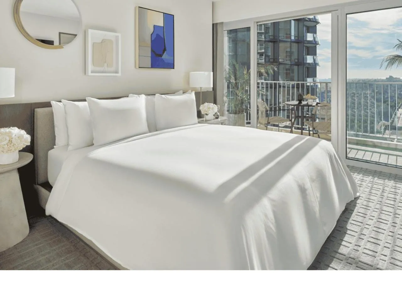 Bedroom, Bed in Fairmont Century Plaza Los Angeles at Beverly Hills
