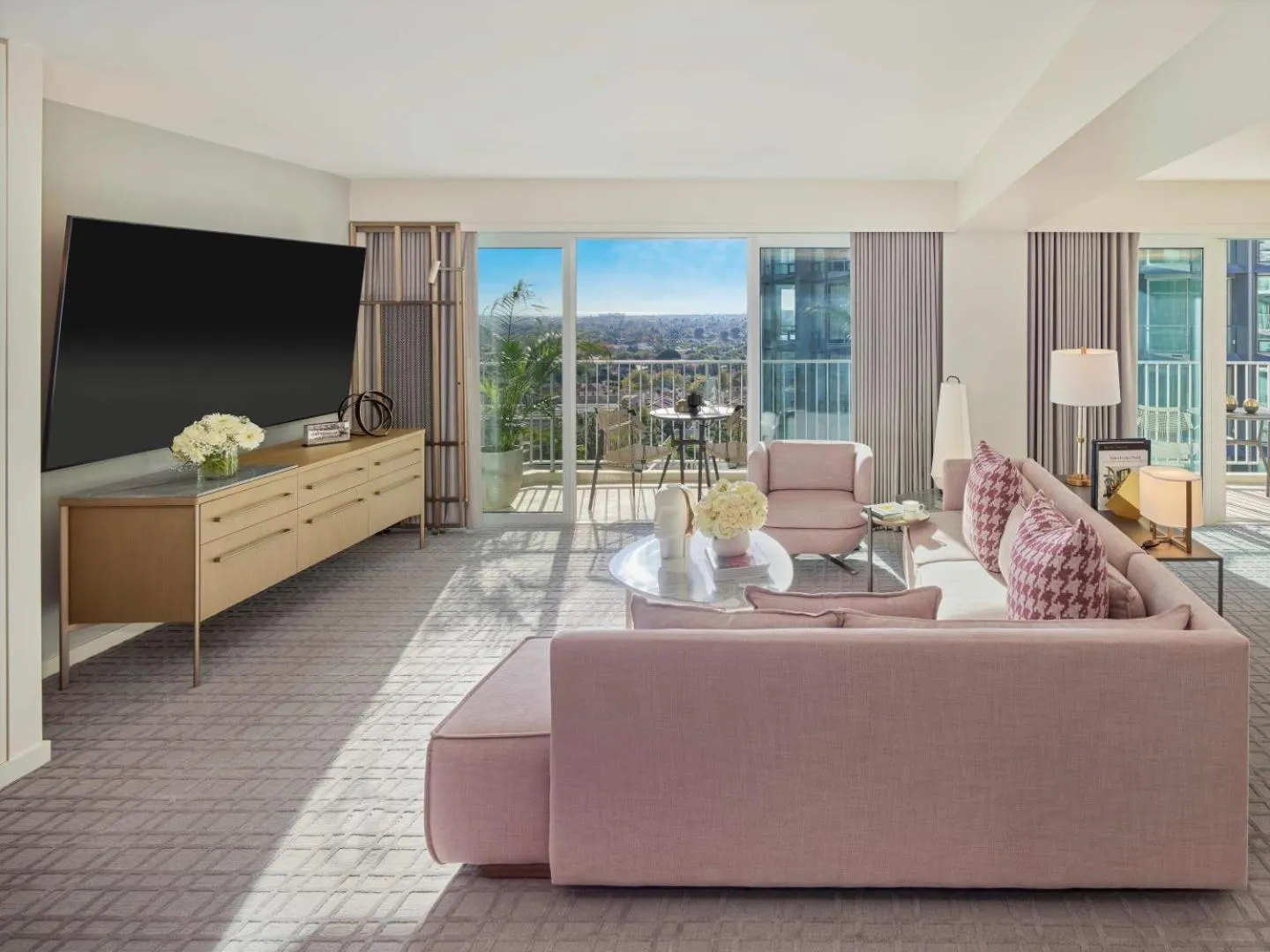 Living room in Fairmont Century Plaza Los Angeles at Beverly Hills